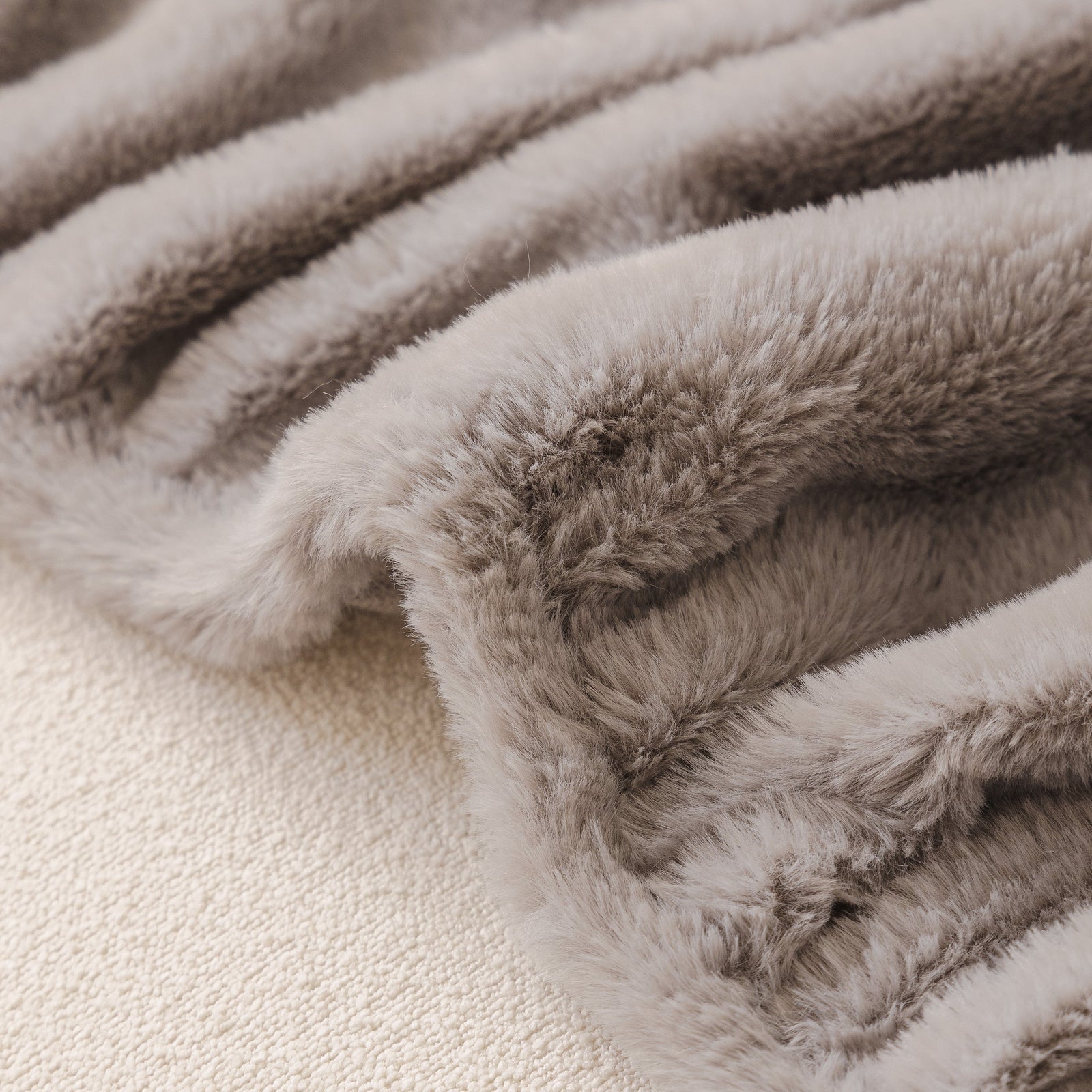 Soft Plush Warm Sofa Cover Stretchable Cozy Velvet Couch Protector for Fall & Winter