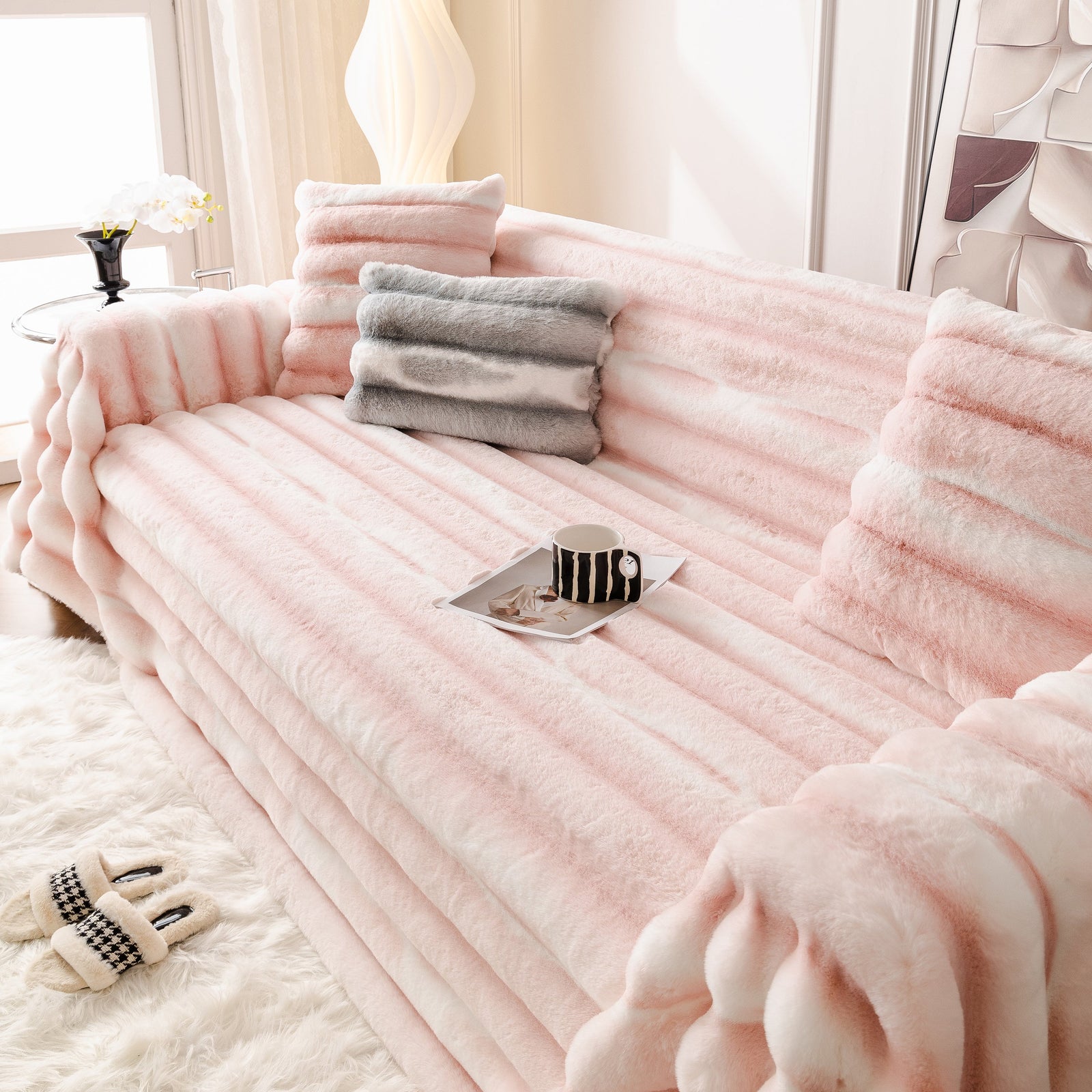Ultra Soft Faux Fur Couch Cover – Large, Fluffy, and Elegant Sofa Throw Blanket