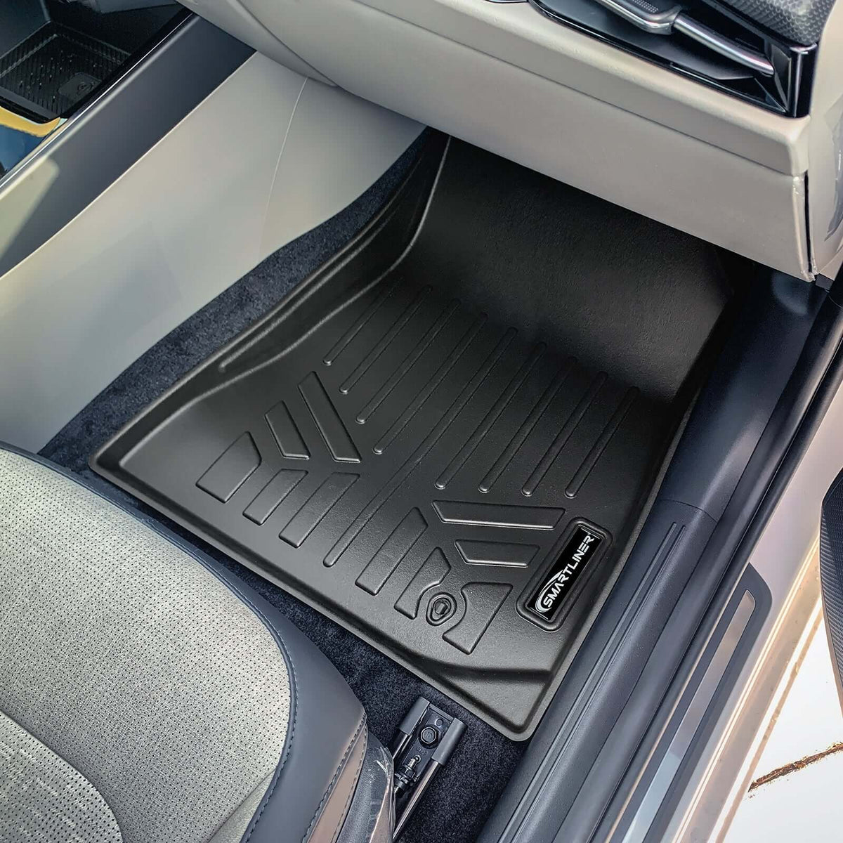 SMARTLINER Custom Fit Floor Liners For 2023-2025 Kia Niro EV with dual level cargo board (Does Not Fit Plug-In Hybrid Models)