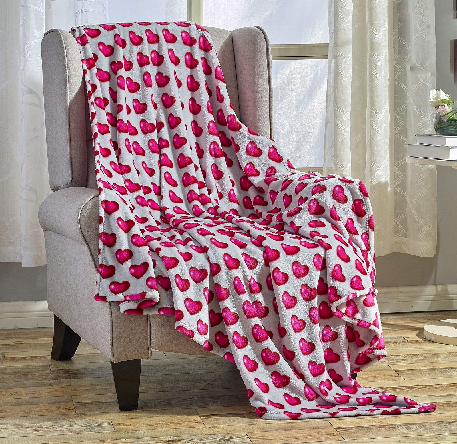 Decor & More Amor Eterno Be Mine Love Collection Valentine's Day Heart Ultra Plush Throw Blanket (50