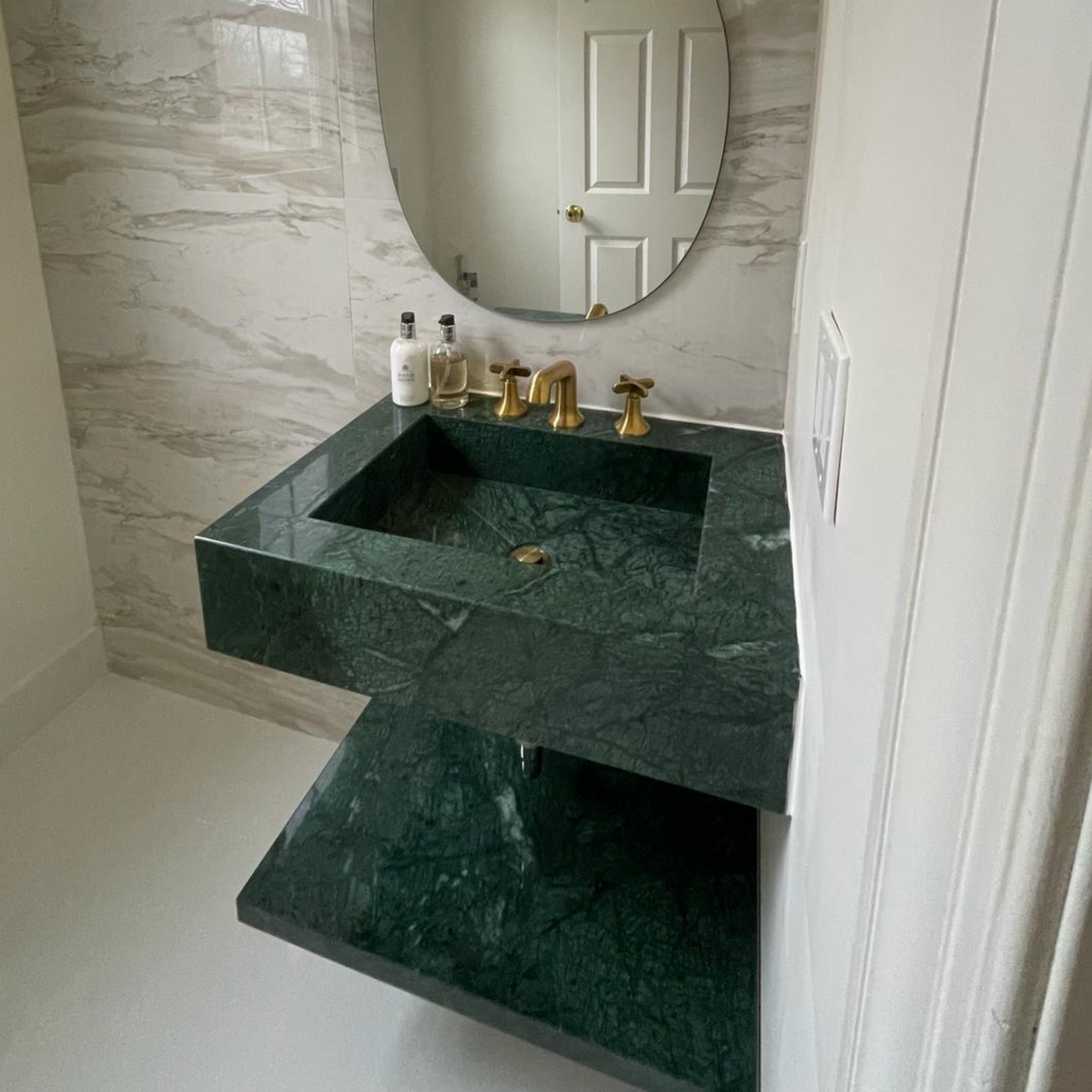 Handcrafted Verde Guatemala Custom Marble Sink (Ns-079)
