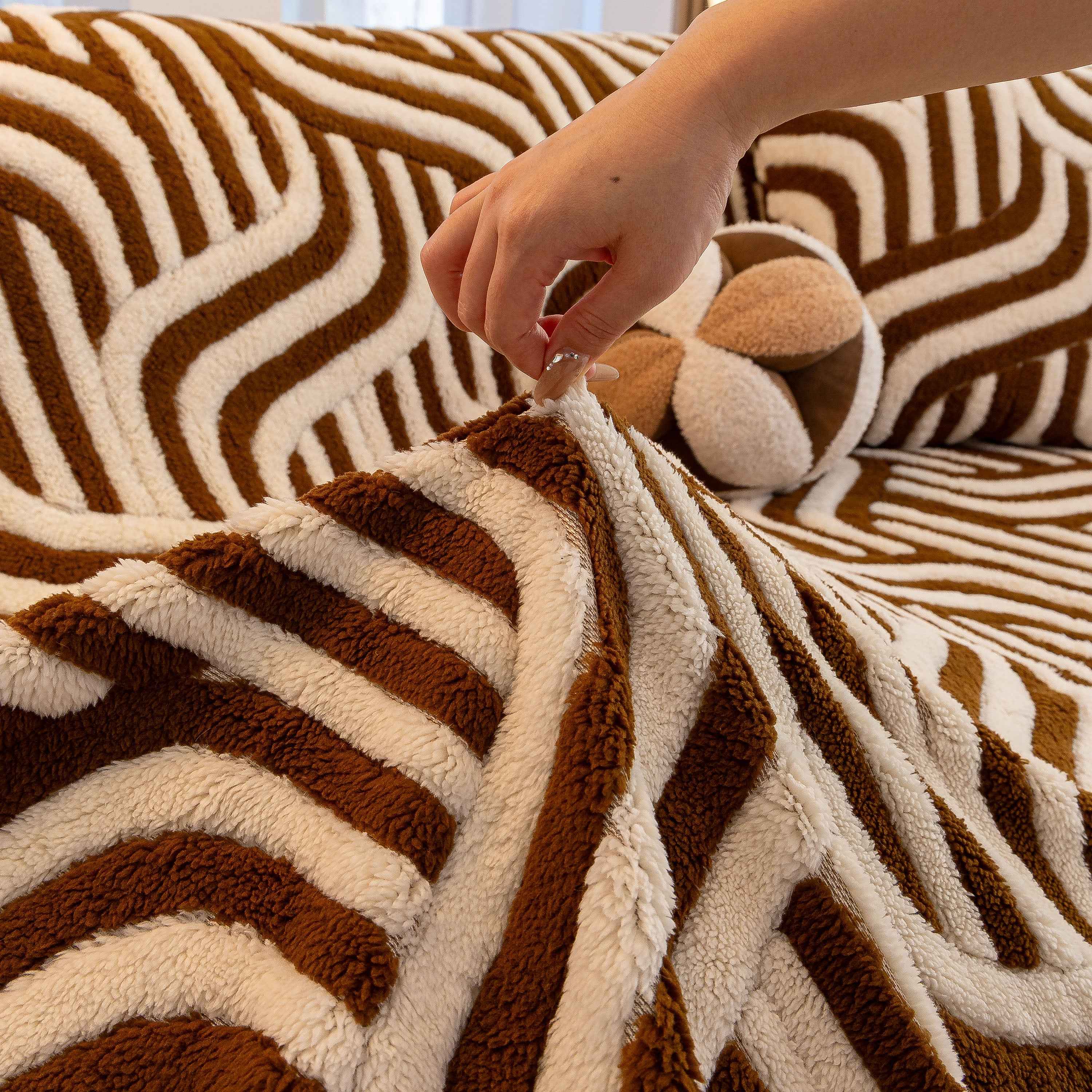 Plush Sherpa Sofa Throw Cover for Sectional, Jacquard Wave Throw Furniture Protector
