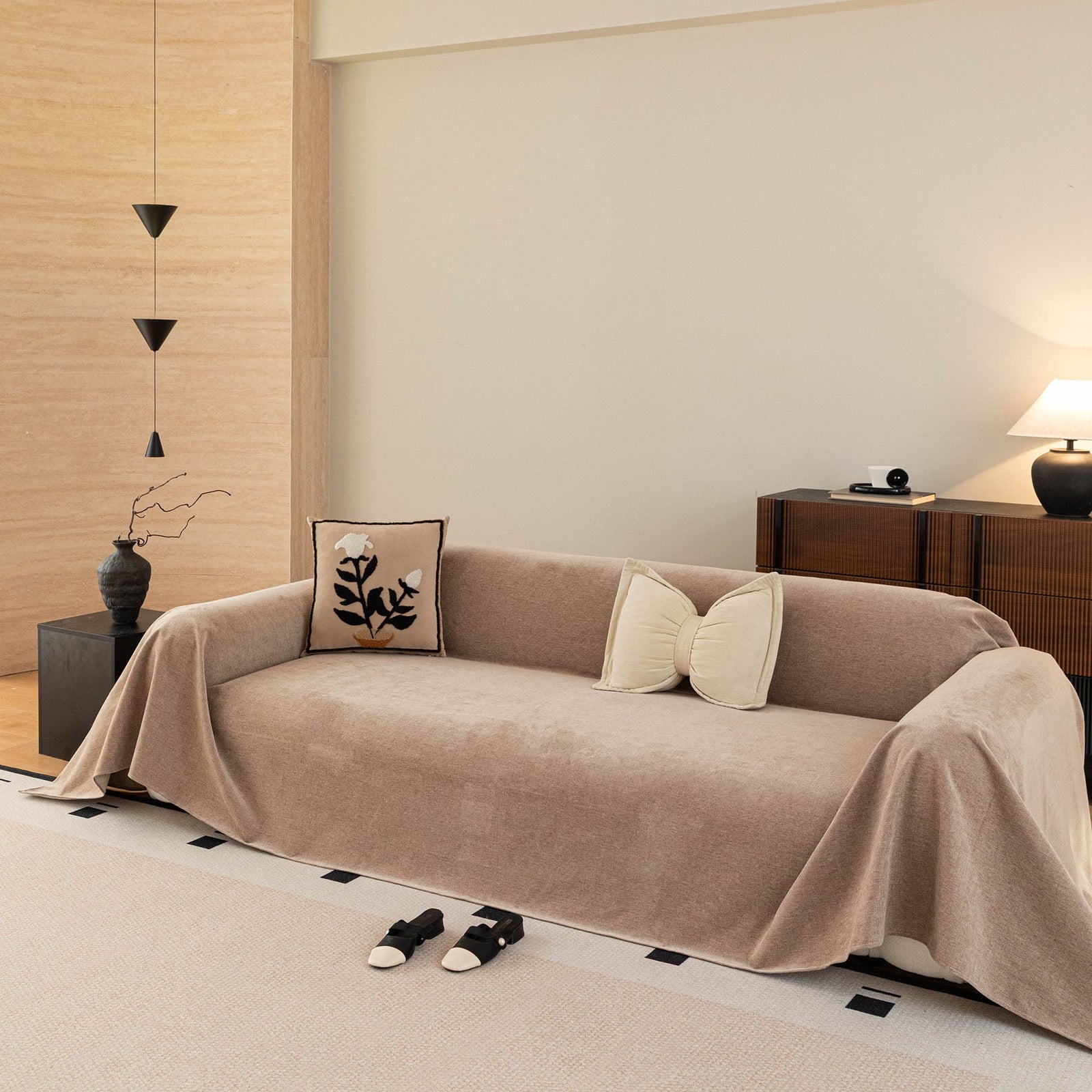 Luxury Pet Friendly Couch Cover, Non-Slip Furniture Protector Blanket for Pets, Kids