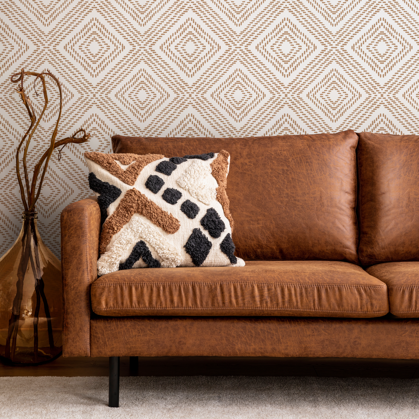 Geometric Wallpaper with a Dashed Diamond Pattern in Beige - C590