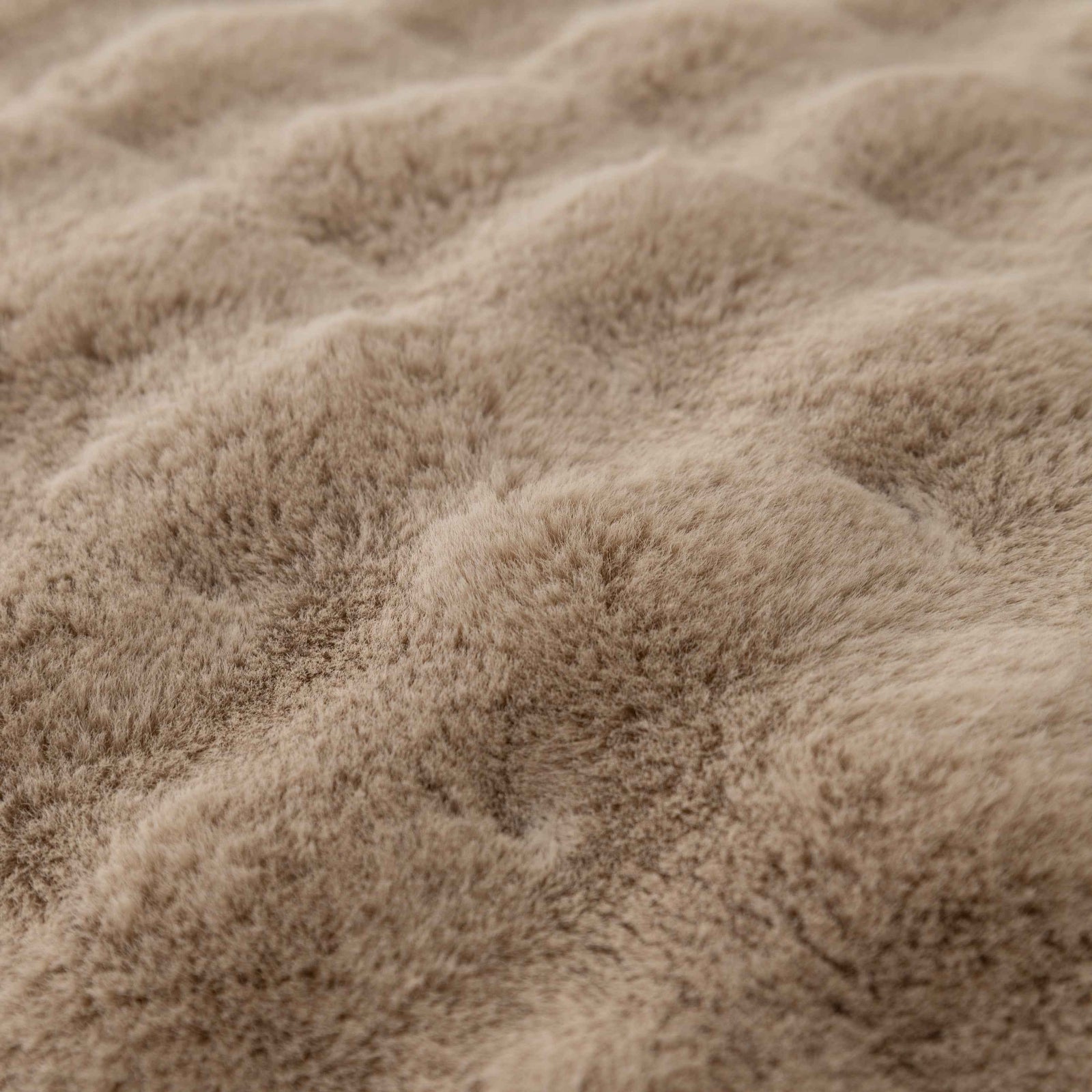 Faux Rabbit Fur Throws for Sofas, Stylish Throw Blankets for Couch and Couch Throw Cover