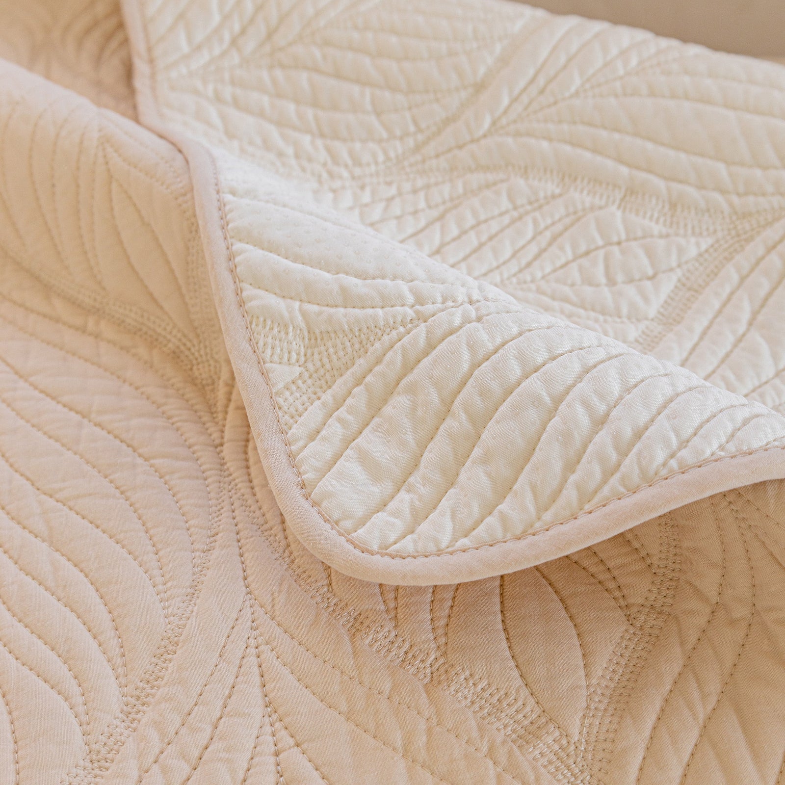 Leaf Vein Textured Cotton Quilted Sofa Slipcover, Non-Slip Modular Couch Covers