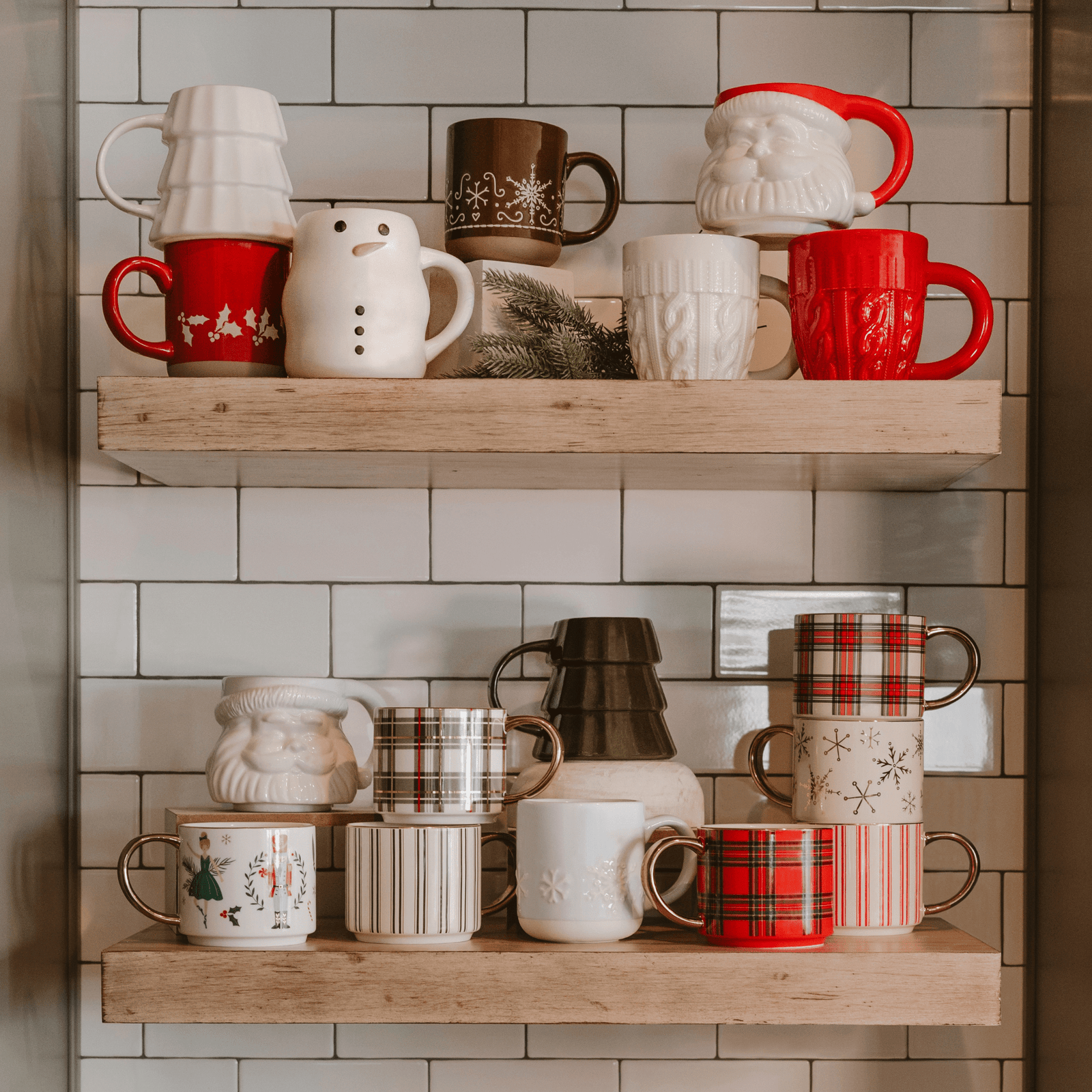 Vintage Santa 14 oz Gold Handle Coffee Mug