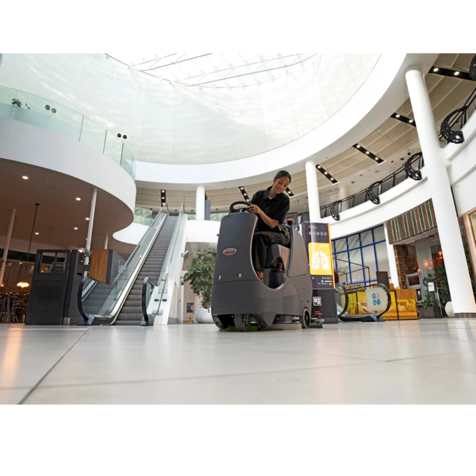 NaceCare CRL 2128/100T 28″ Ride-On Scrubber – 2 NX1K Batteries