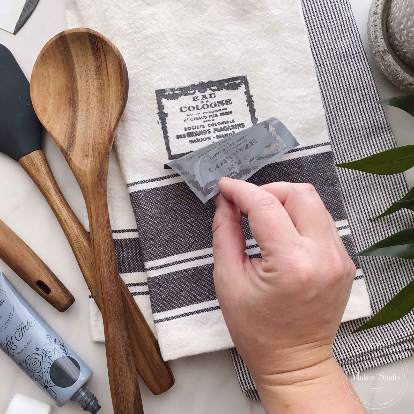 Cafe Chocolat - Mesh Stencil 8.5x11