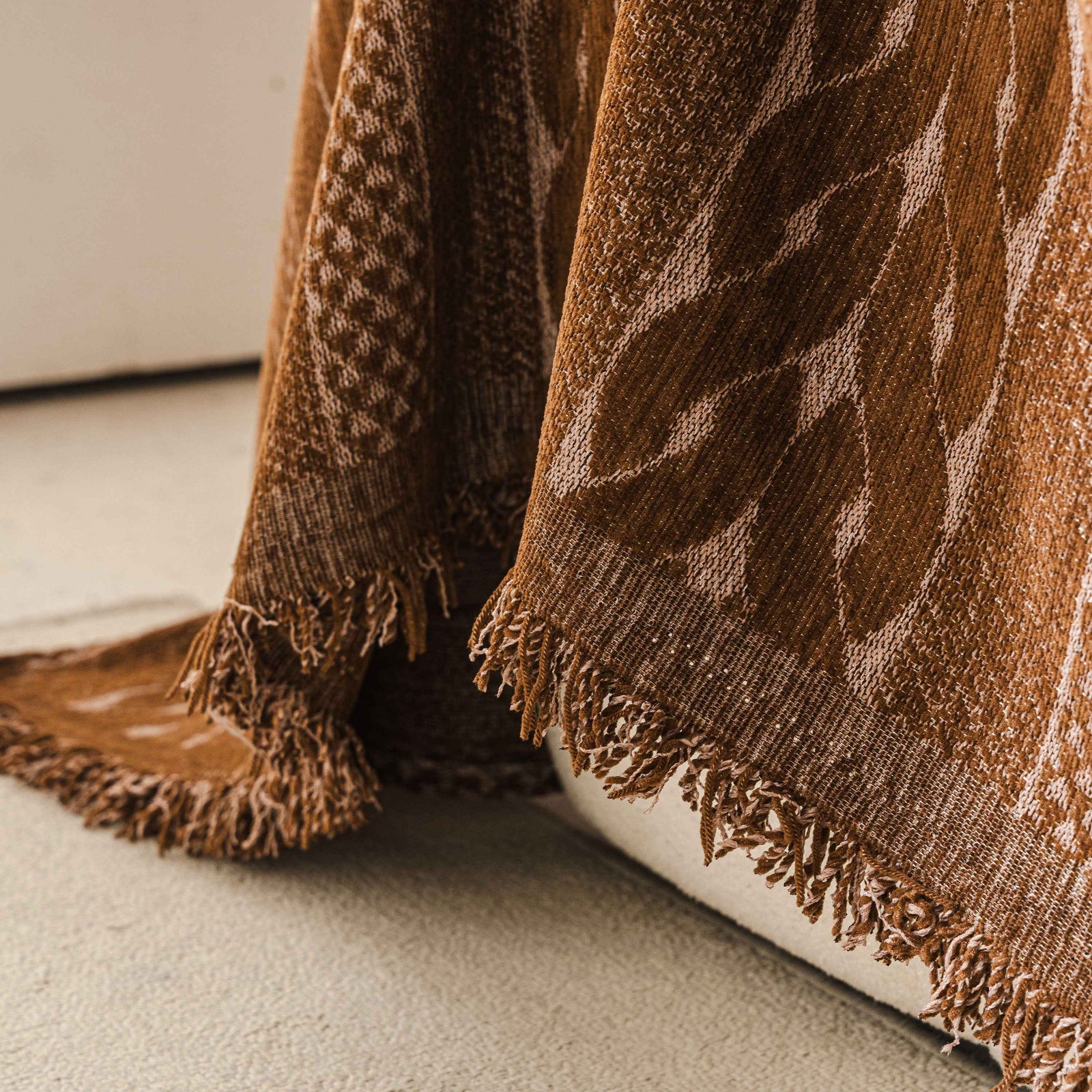 Sofa Cover Blanket Throw with Tassels, Decorative Furniture Protector for Dogs/Pets
