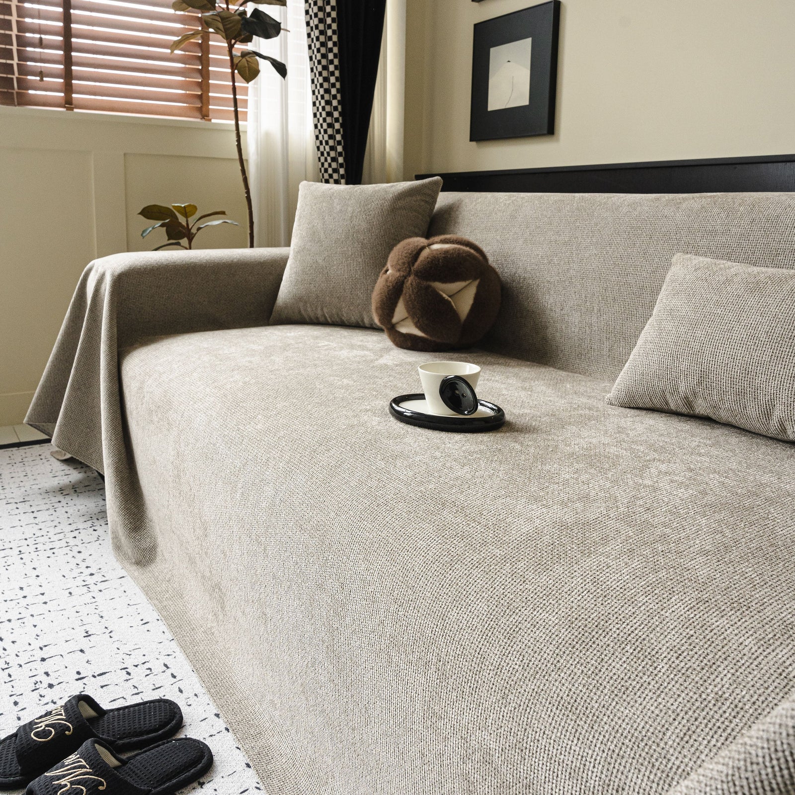 Waterproof Couch Throw Cover for Dogs, Non Slip Slipcover for Leather Fabric Sofa