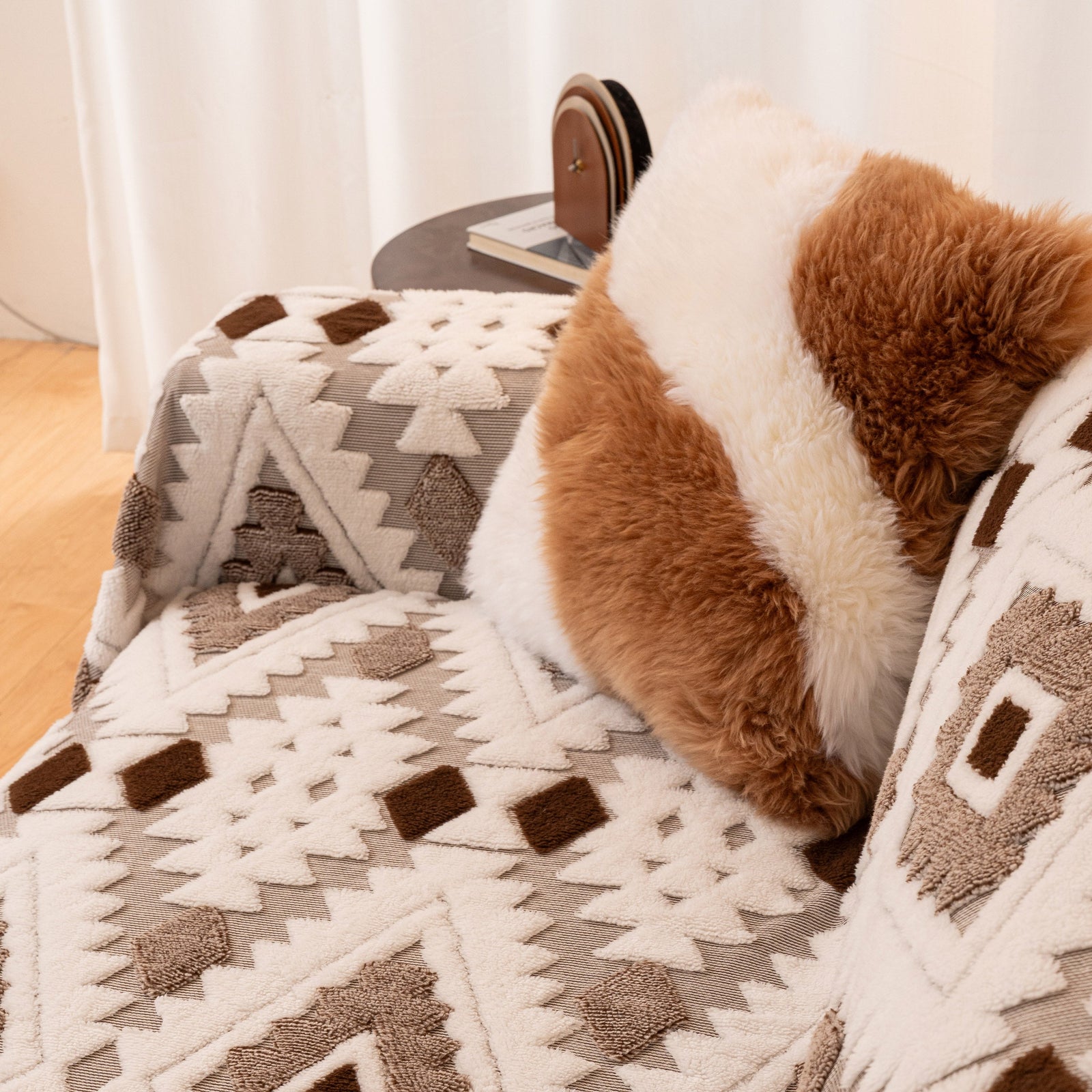 Bohemian Tufted Sofa Cover, Soft Sherpa Fleece Throw Blanket with 3D Aztec Geometric