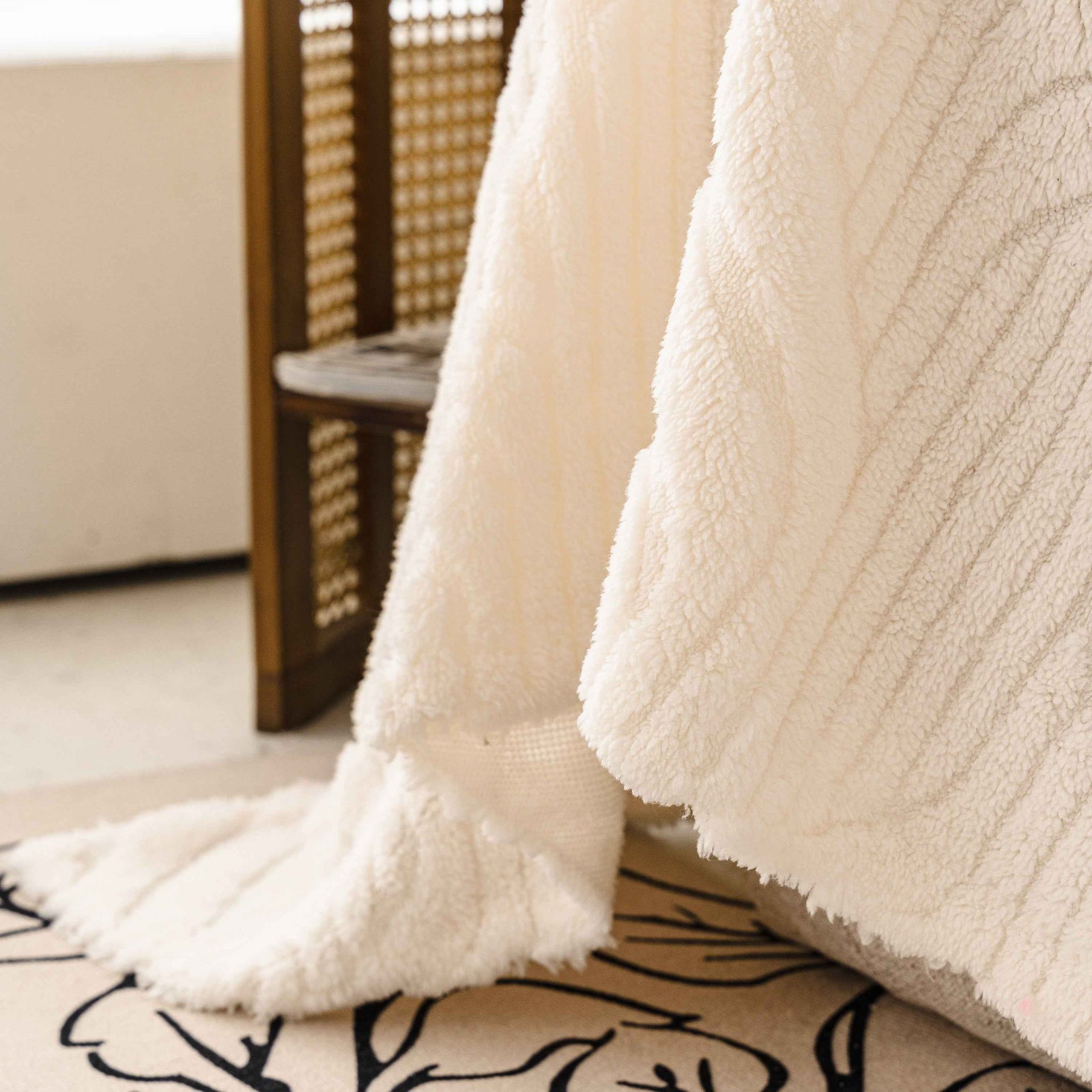 Plush Fleece Washable Sofa Throw Blanket, Soft & Cozy Furniture Protector for Couch