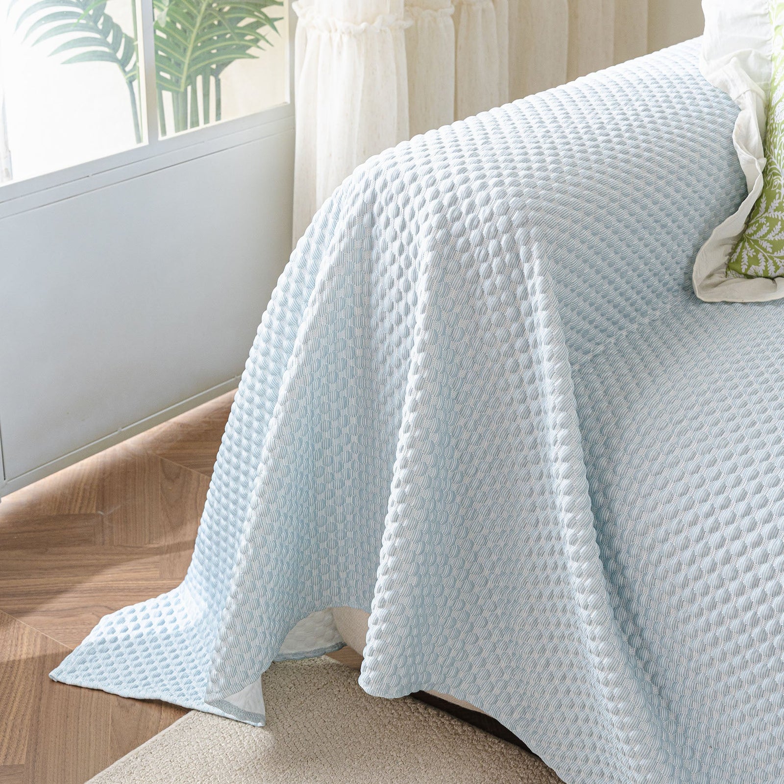 3D Bubble Textured Furniture Protector Throw Cover, Cooling Soft Woven Couch Cover