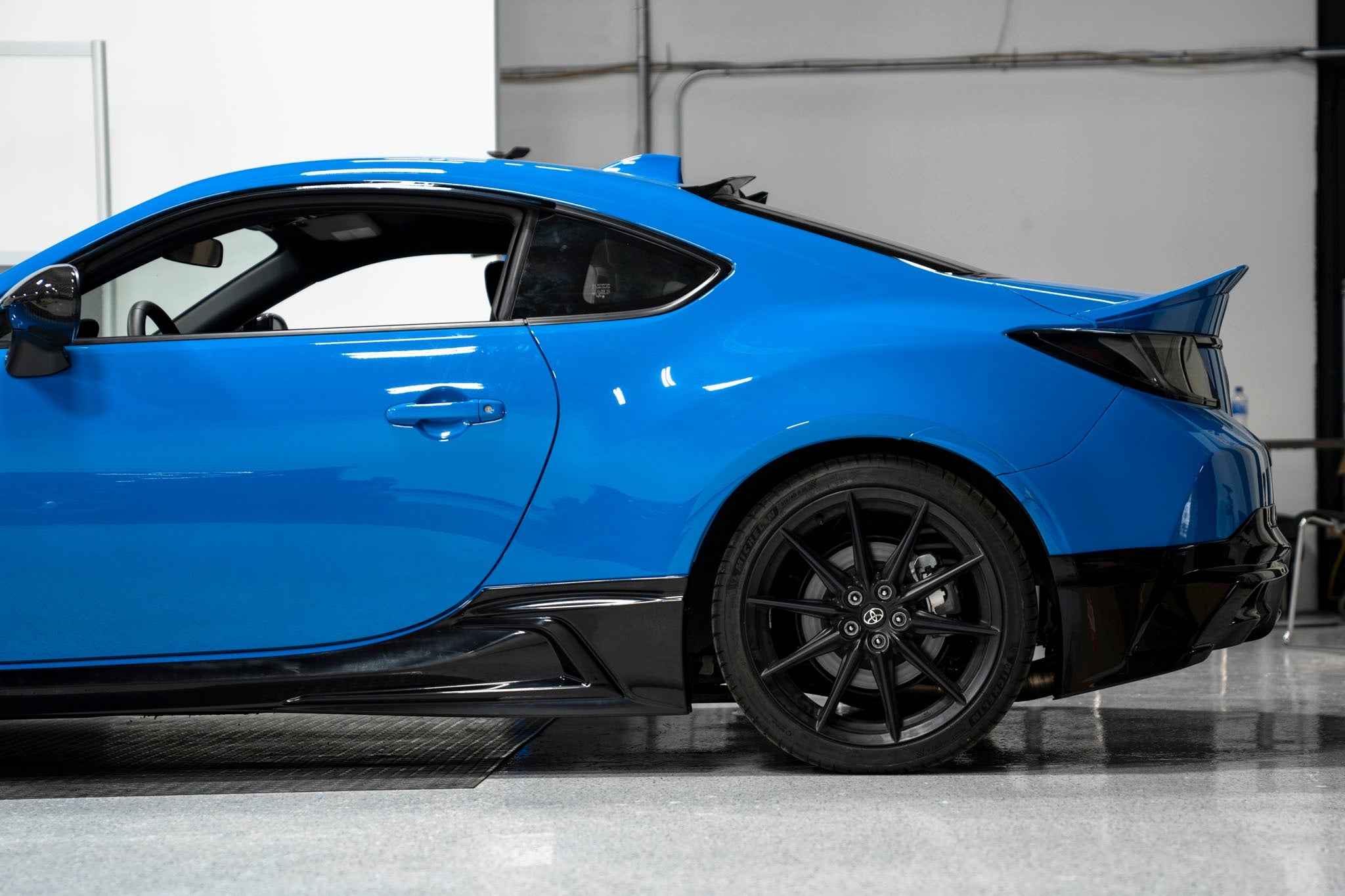 OLM TR Style Side Skirts (Unpainted) - 2022+ GR86 / BRZ
