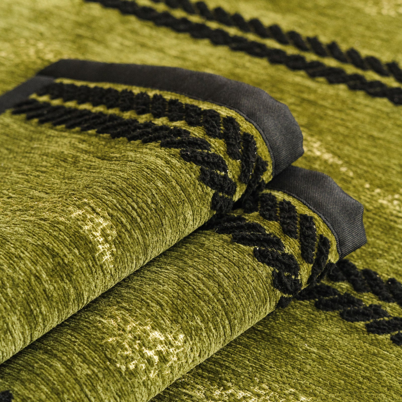 Non-Slip Sofa Cover with Thick Chenille Texture Woven Stripe Couch Protector Throw