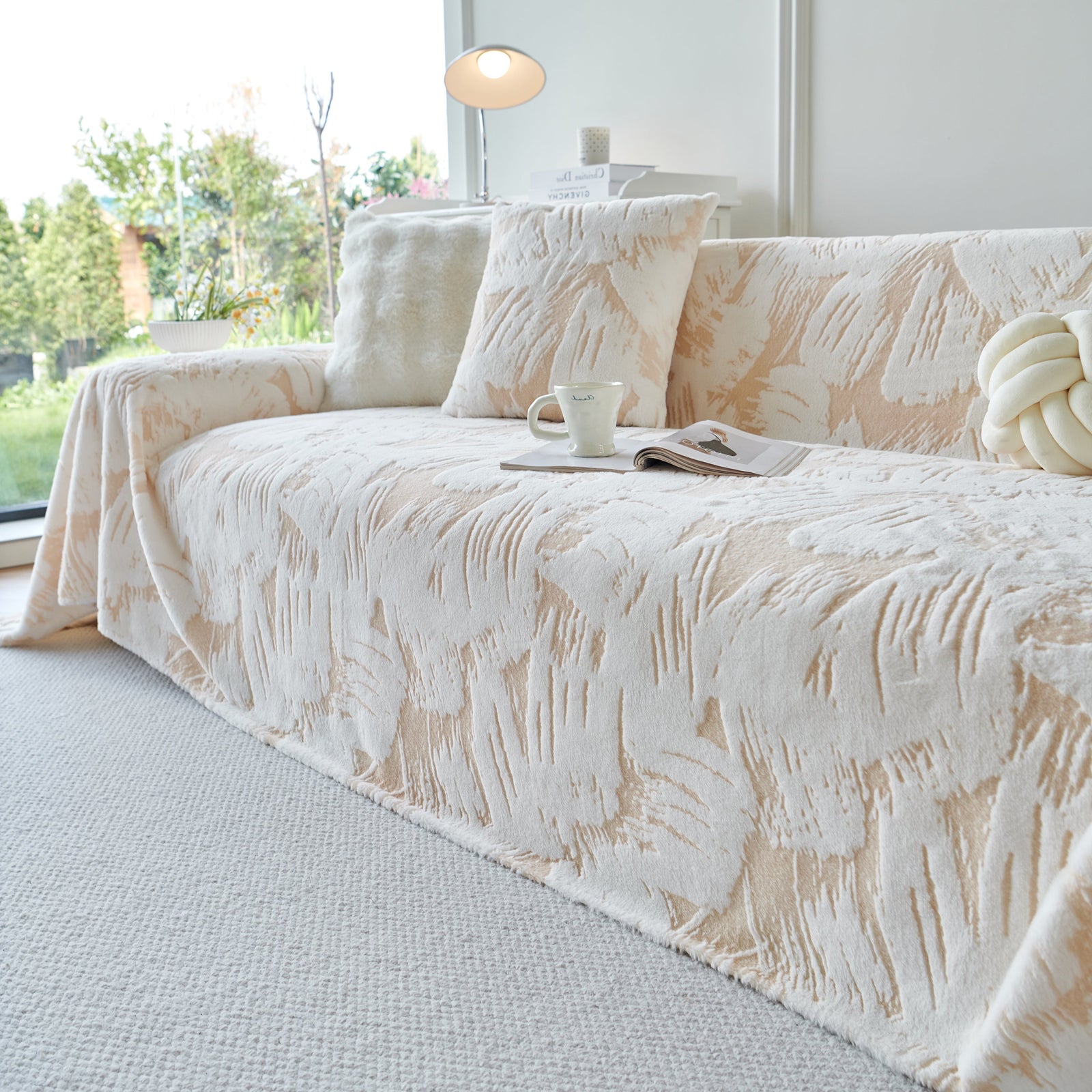 Plush Faux Fur Warm Sofa Cover with Waves Jacquard Textured Throw Blankets for Couch