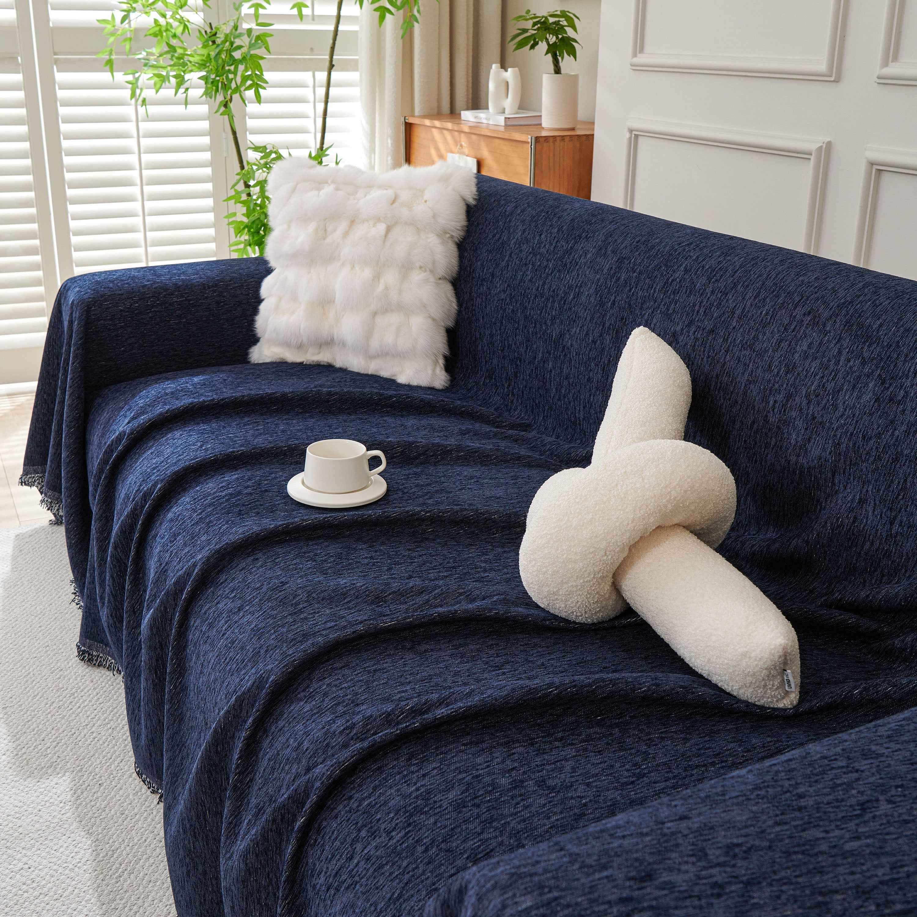 Solid Color Chenille Sofa Throw Blanket, Modern Decor Soft Couch Cover with Fringes