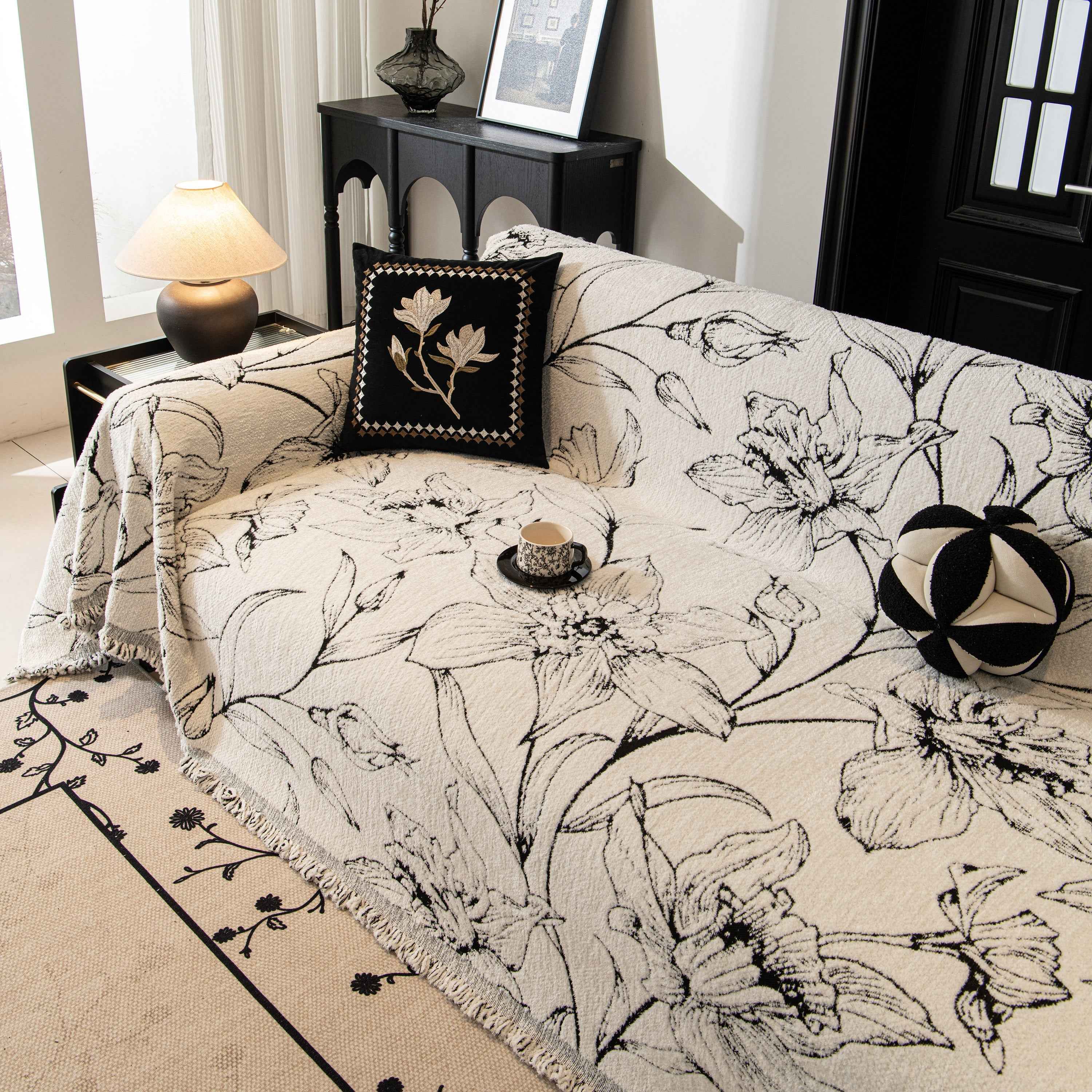 Large Floral Sofa Cover Throw Blanket, Plush Jacquard Non-Shedding Couch Cover for Pets