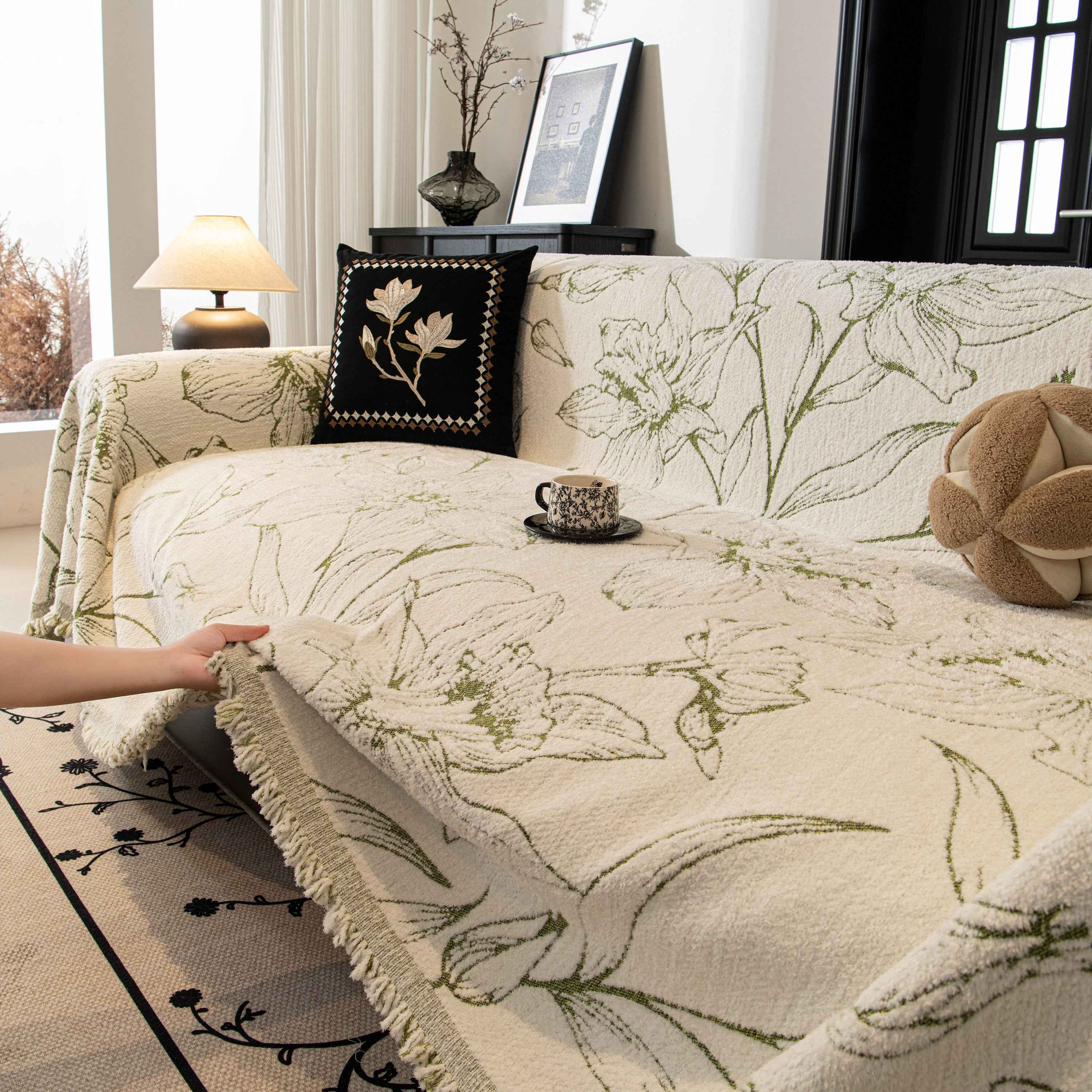 Large Floral Sofa Cover Throw Blanket, Plush Jacquard Non-Shedding Couch Cover for Pets