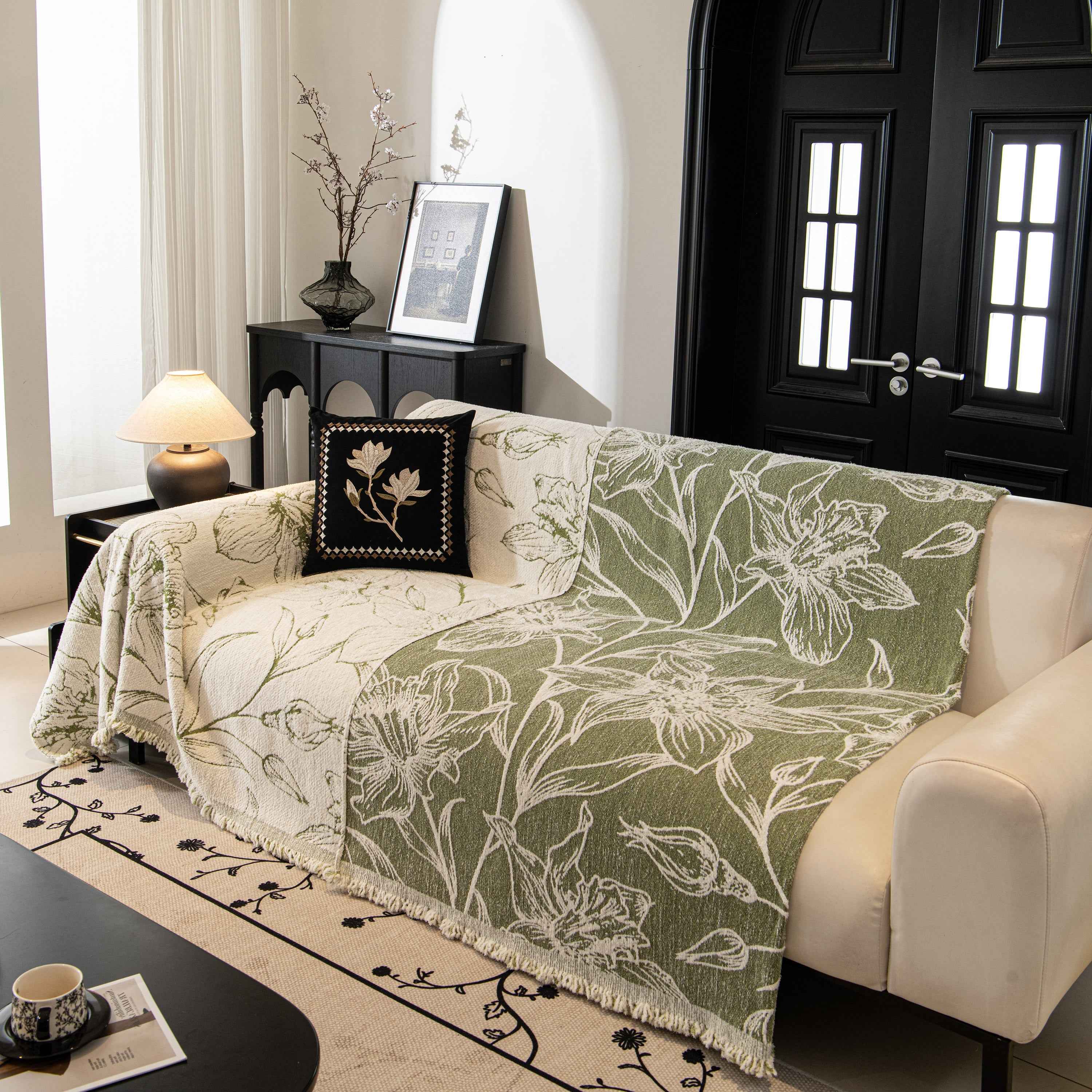 Large Floral Sofa Cover Throw Blanket, Plush Jacquard Non-Shedding Couch Cover for Pets