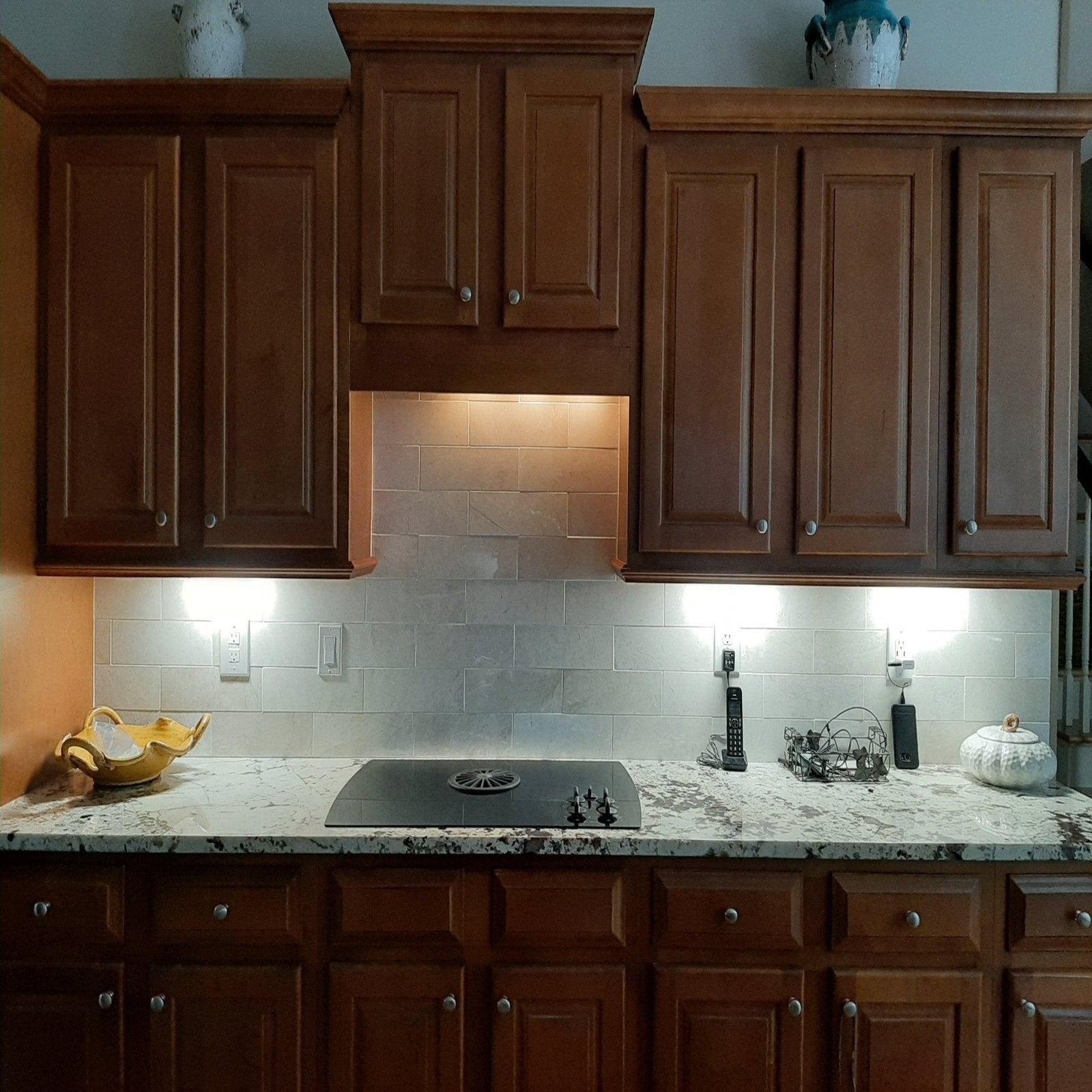 EWLR13 Kitchen Cabinet Light Rail 1-1/2