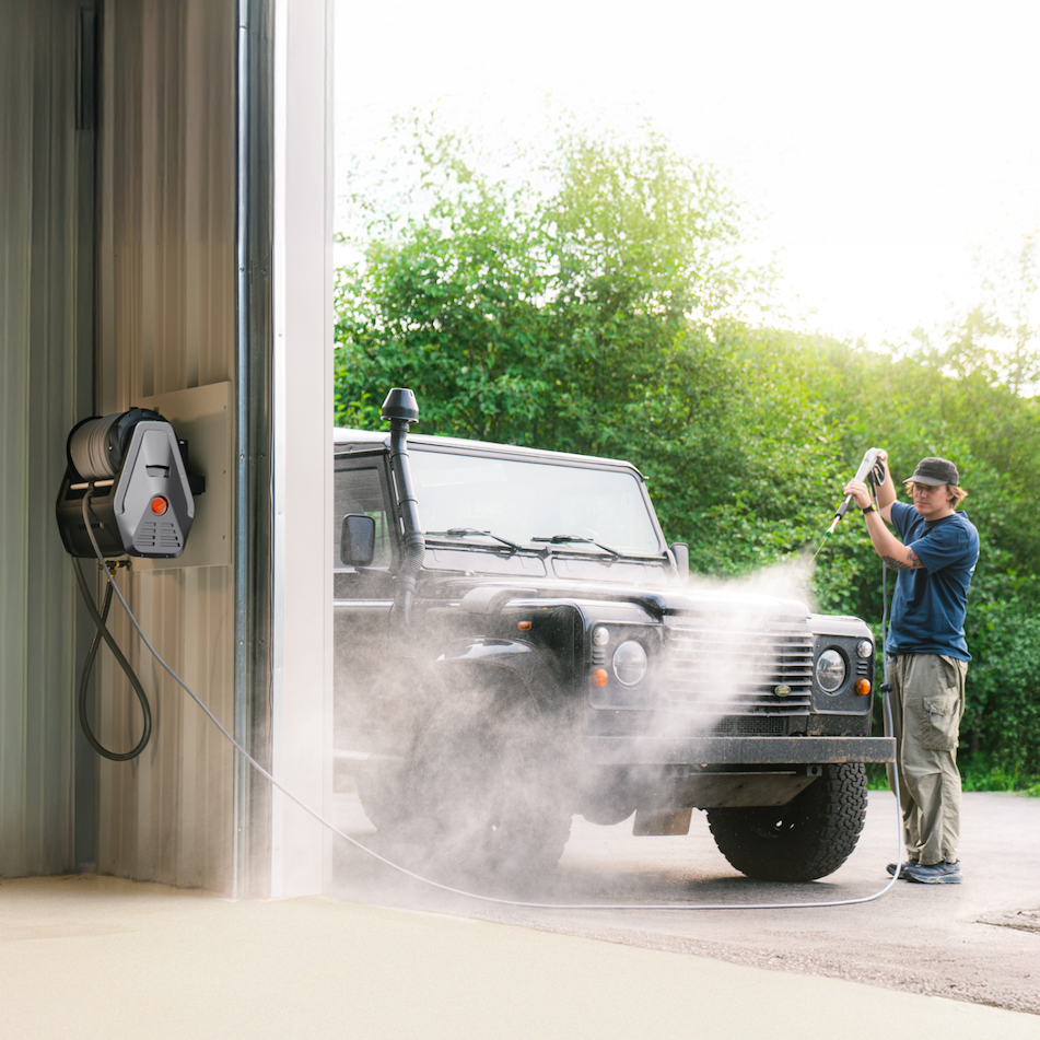 Grandfalls Retractable Pressure Washer Plus+