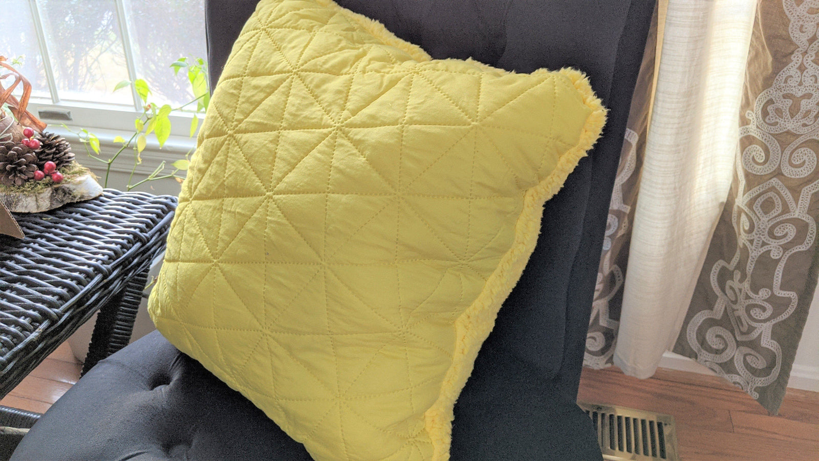 DaDa Bedding Hand-Made Tuscan Sun Yellow Sherpa Backside Quilted Throw Pillow - 18