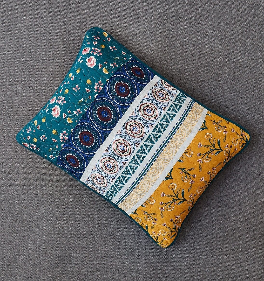 DaDa Bedding Patchwork Bed of Wild Flowers Floral King Size Pillow Sham Cover, 20