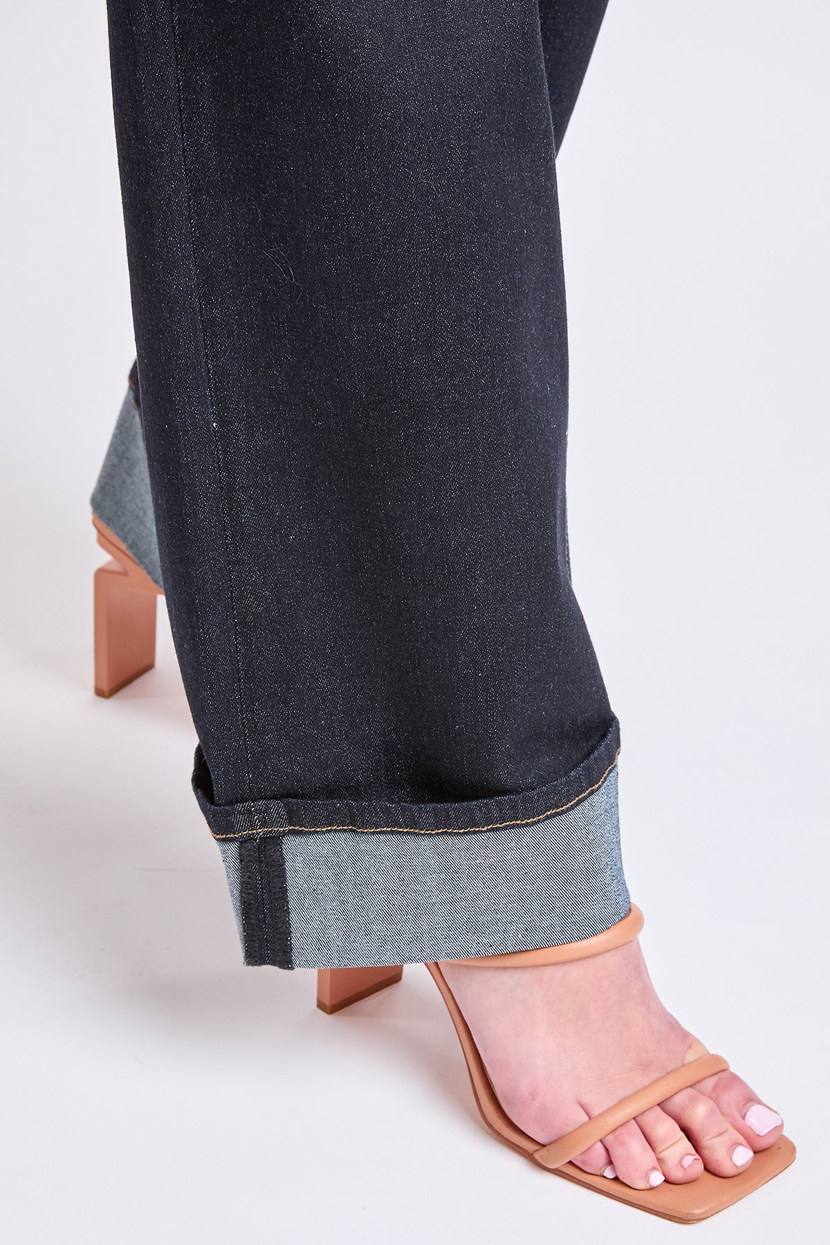 Women's Low Rise Wide Leg Cuff Jeans