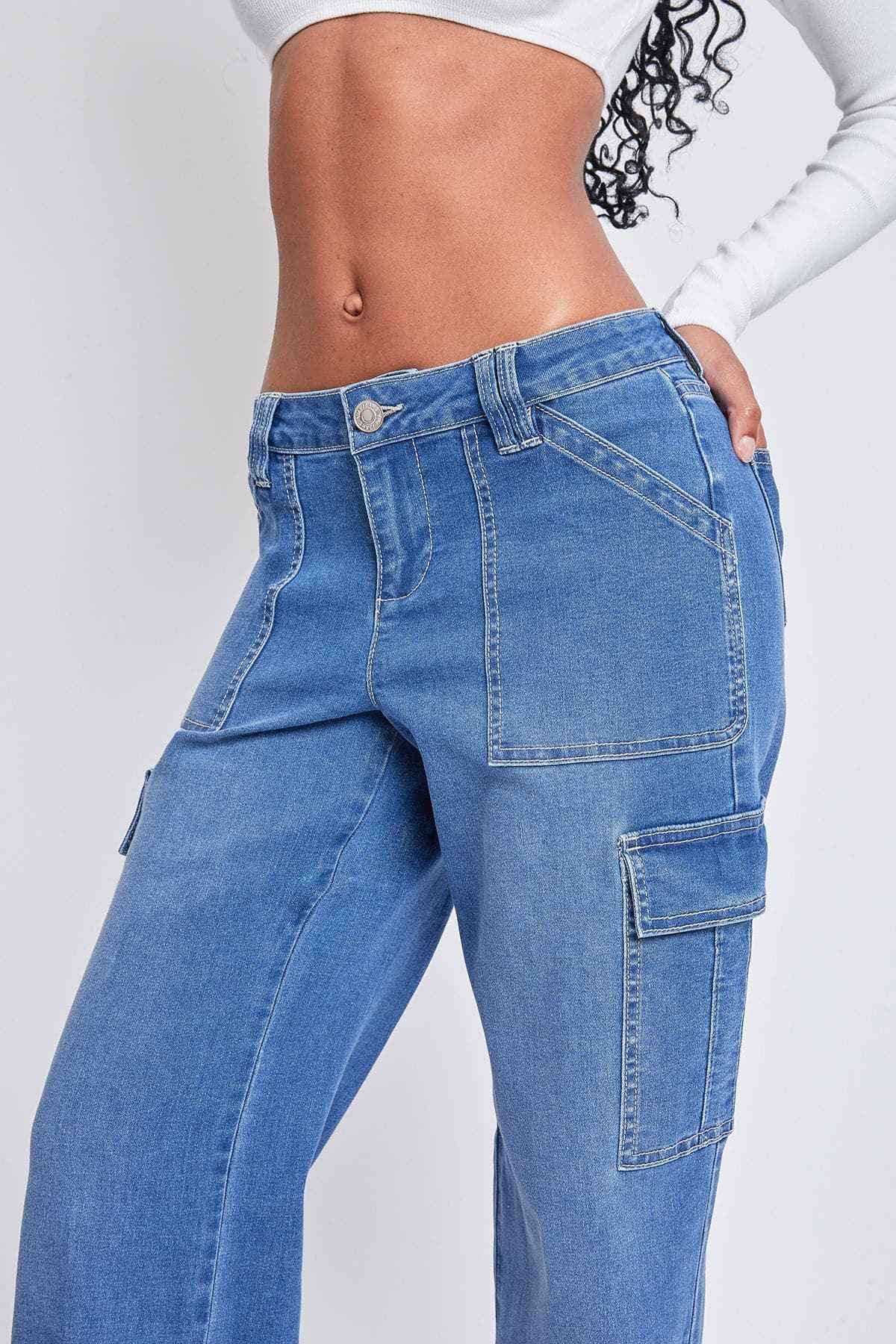 Women's Low Rise Relaxed Cargo Jeans