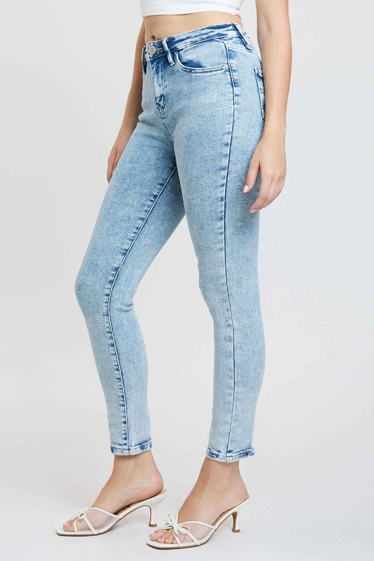 Women's Essential Skinny Jeans
