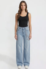 Women's Super Wide Fit with Star Chain