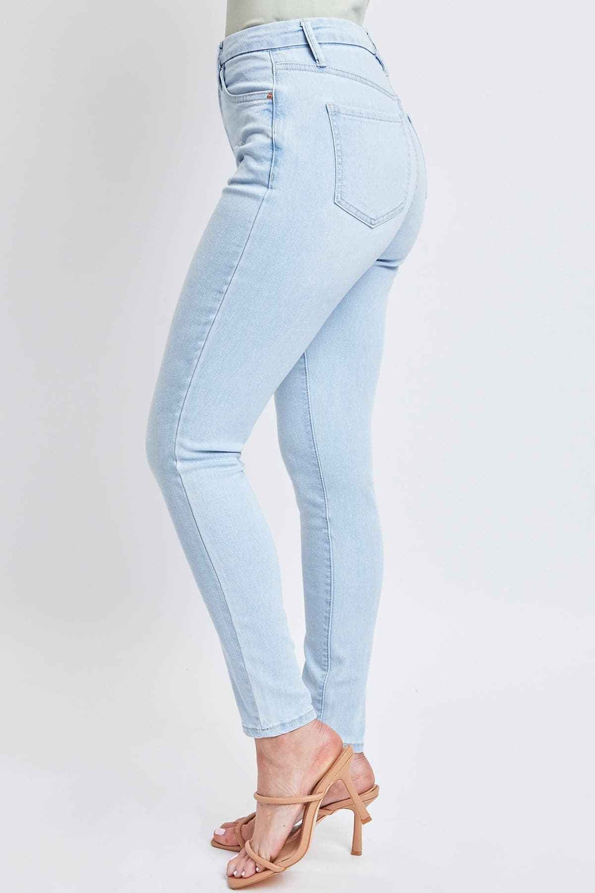 Women’s Curvy Fit Skinny Jeans