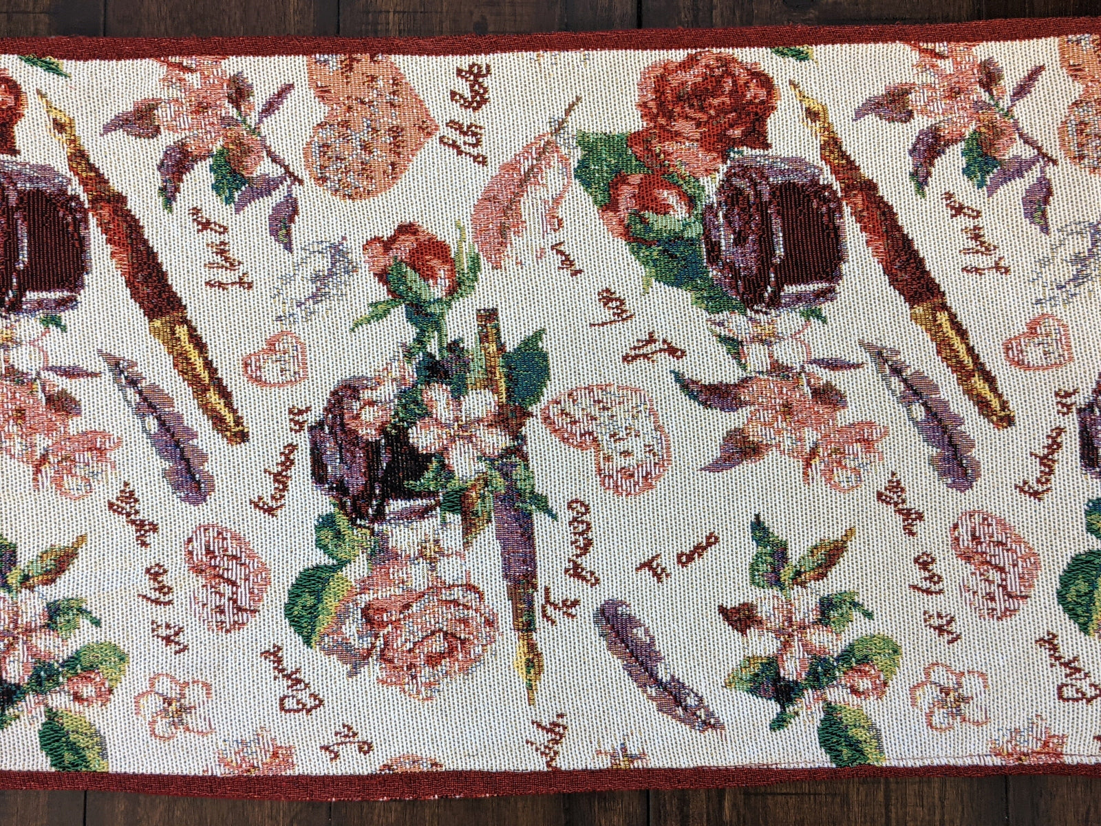 DaDa Bedding Sweet Heart Love Notes Pink Floral Woven Tapestry Dining Table Runner (18273)