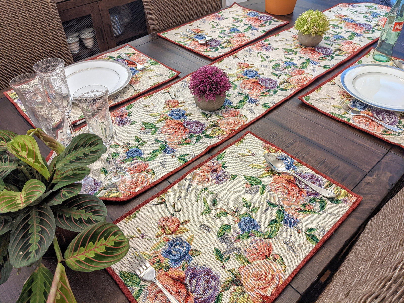 DaDa Bedding Vintage Romantic Roses Lovely Pink Floral Woven Tapestry Dining Table Runner (879)