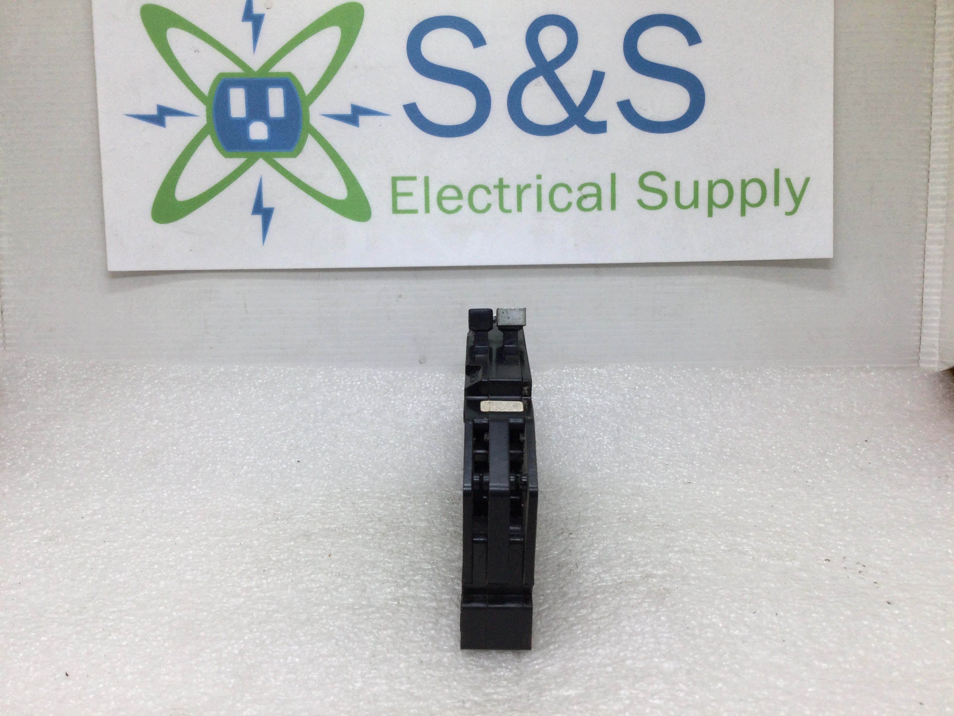 GTE/Sylvania, Zinsco, Challenger, T&B 50 Amp 2 Pole Type RC38-50 Al 120/240 Vac Circuit Breakers