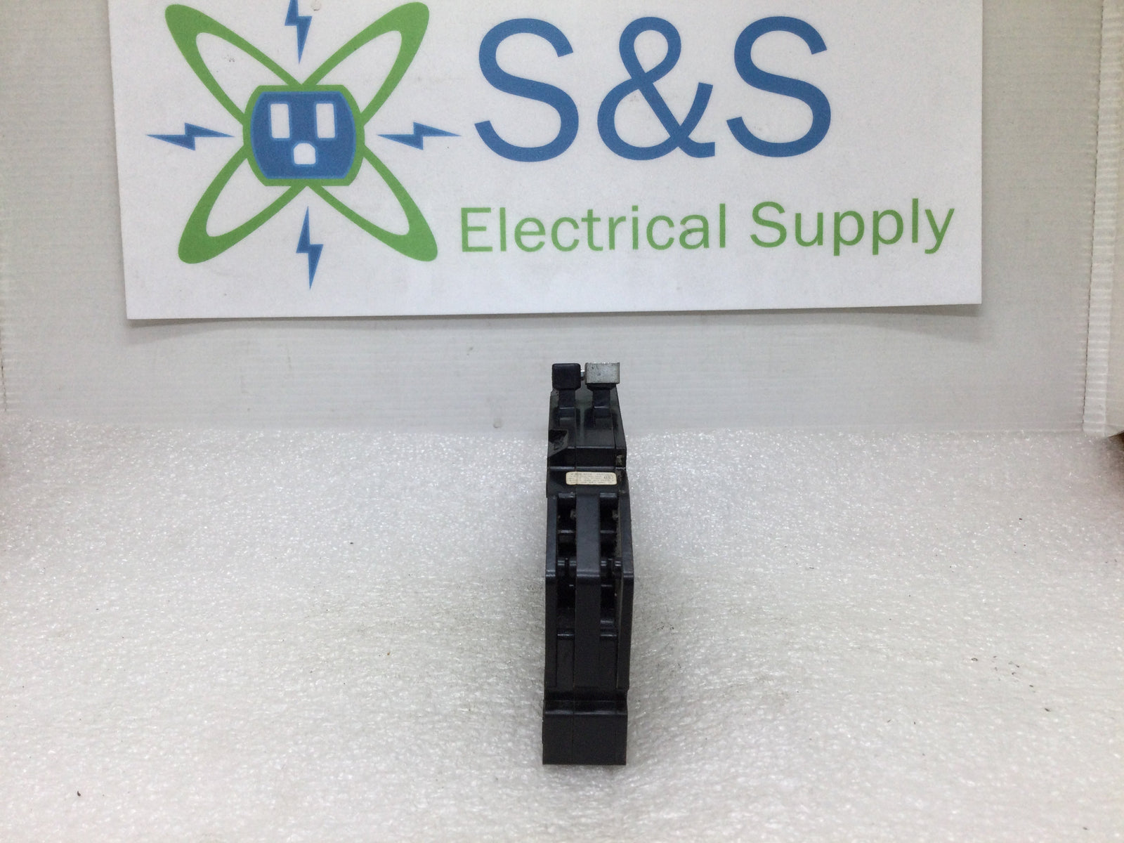 GTE/Sylvania, Zinsco, Challenger, T&B 50 Amp 2 Pole Type RC38-50 Al 120/240 Vac Circuit Breakers