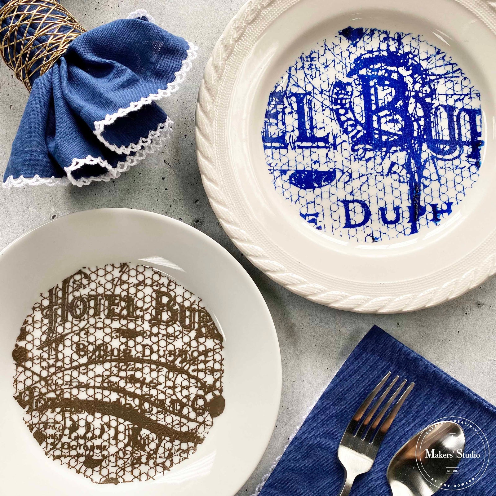 Rue Duphot - Mesh Stencil 12x18