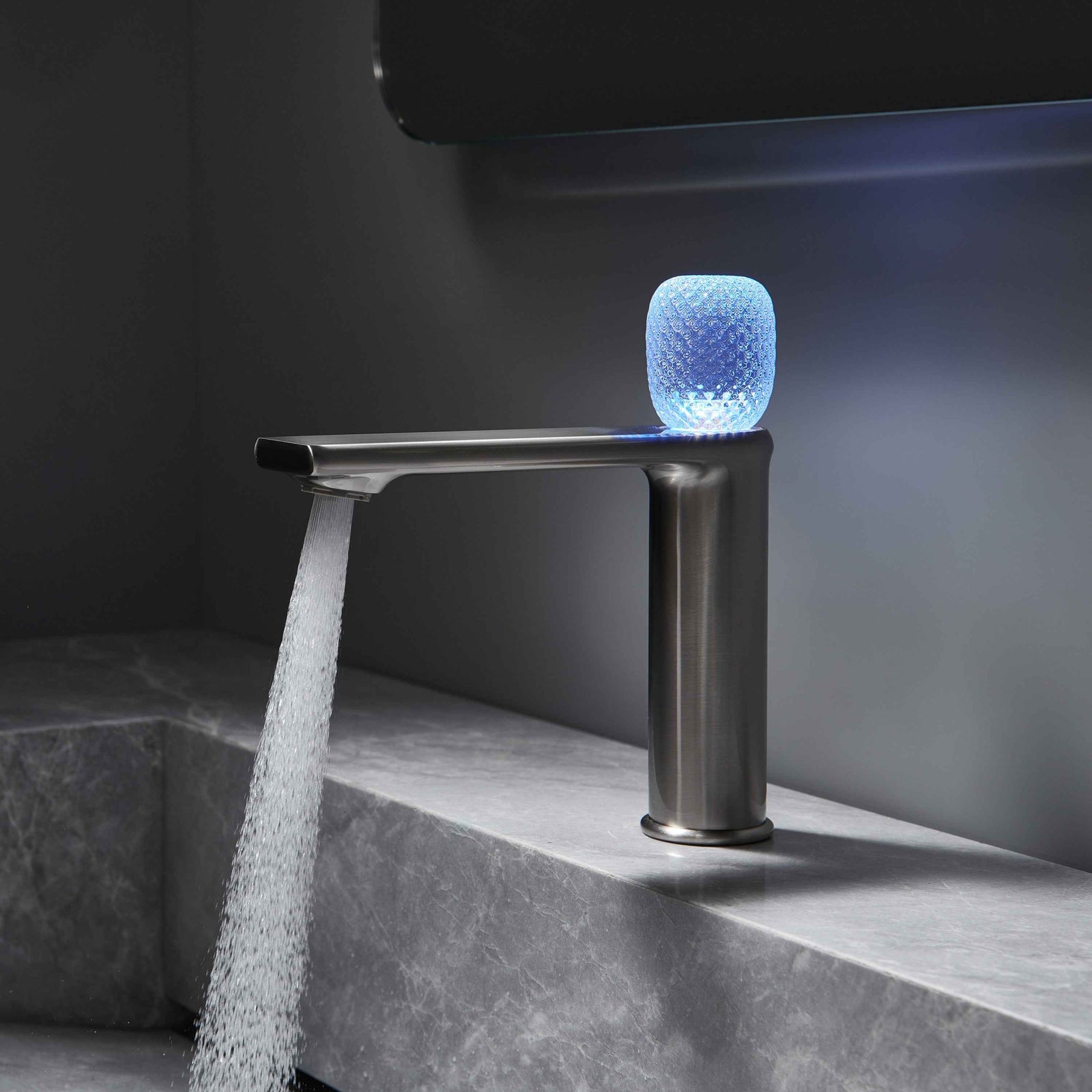 Lumina crystal Single Handle Single Hole Bathroom Sink Faucet with Pop up drain overflow