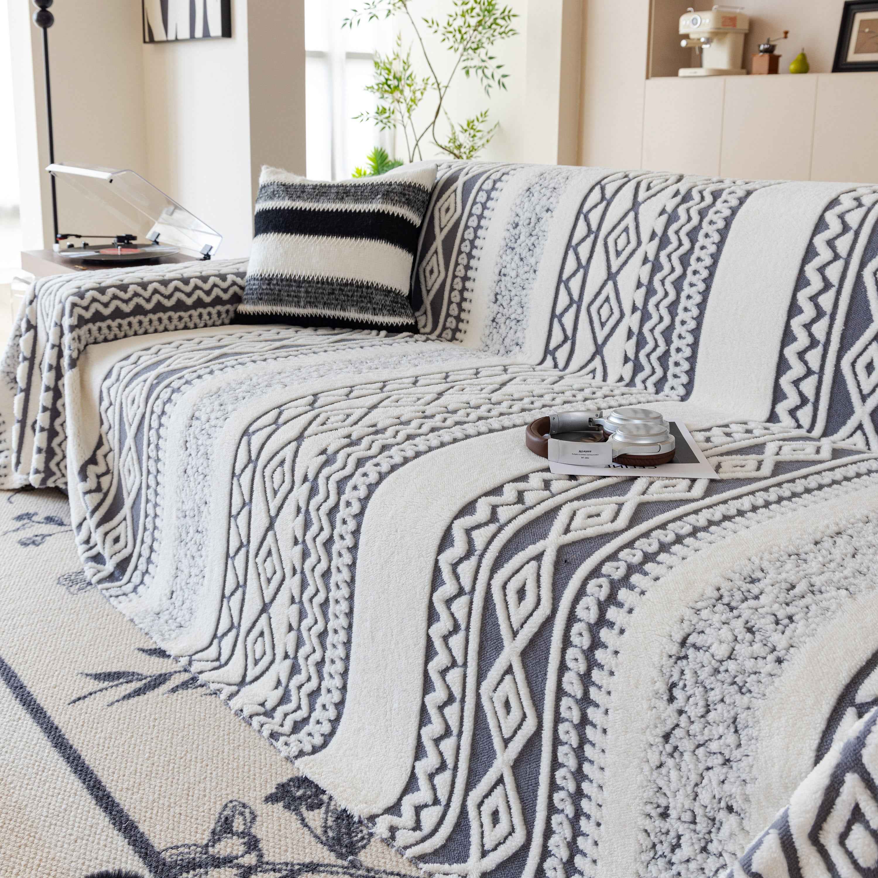 Bohemian Tufted Sofa Cover, Plush Fleece Throw Blanket with 3D Woven Aztec Stripes