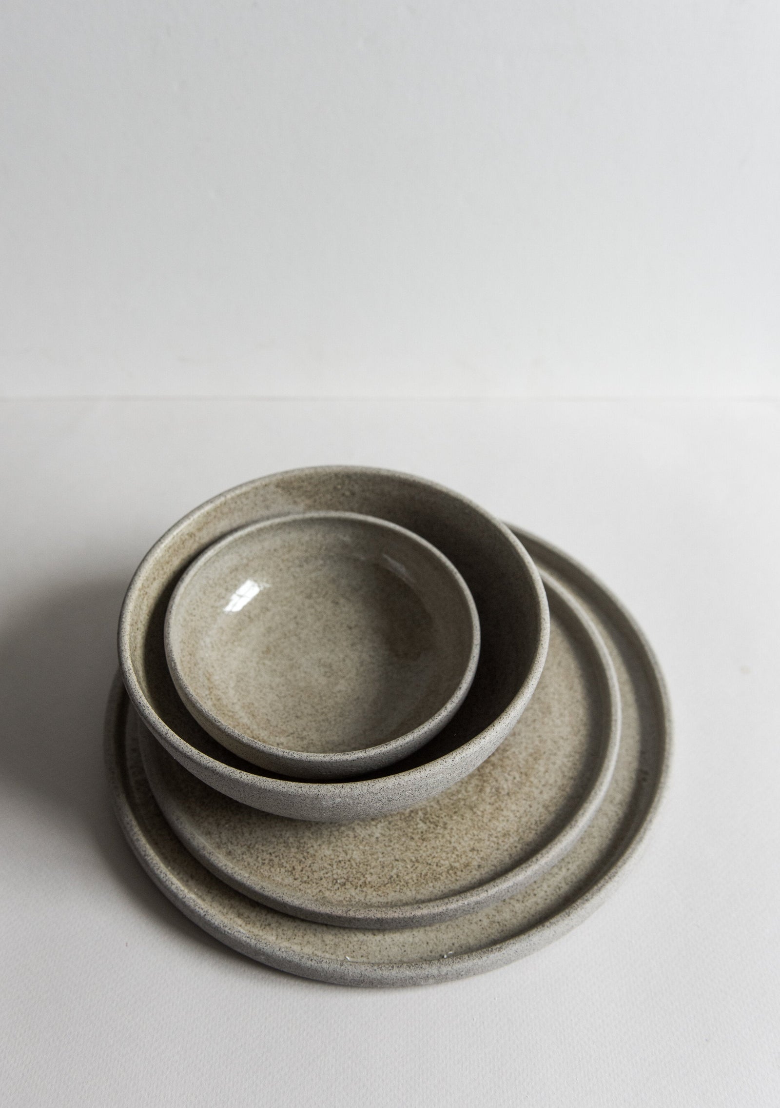 Stoneware Dinner Plates 