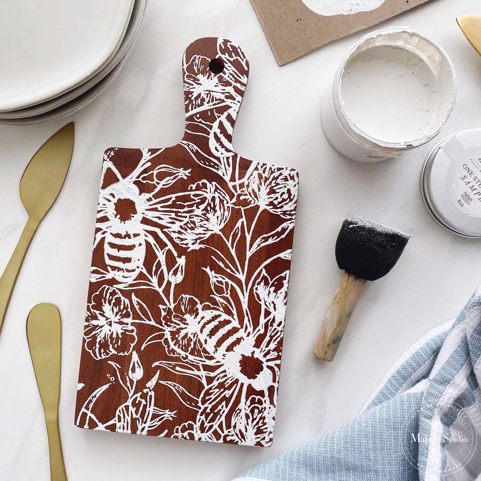 Summer Bee - Mesh Stencil 12x12