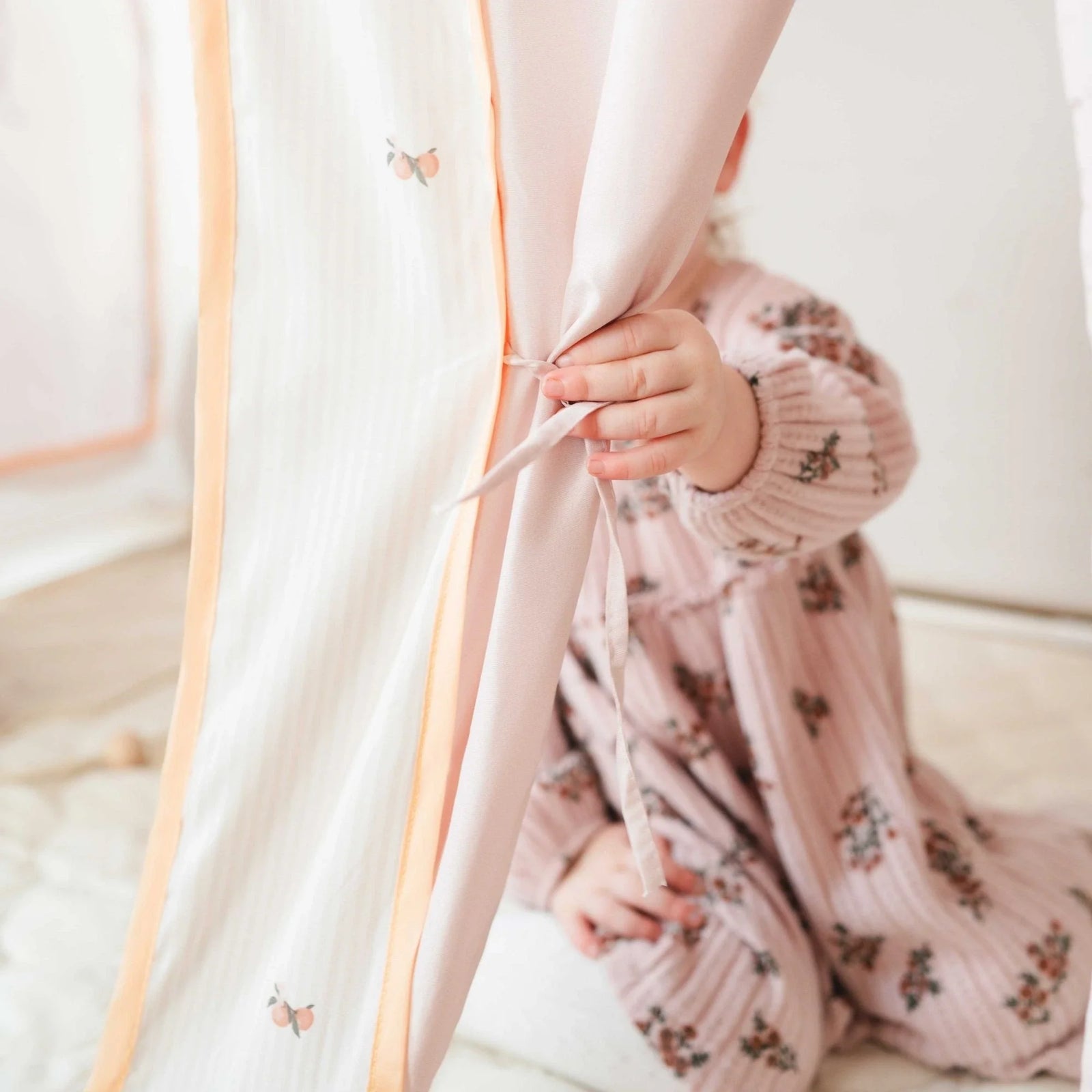 Tiny Land Sweet Citrus Kid's Play Tent -  Creamy white/pink