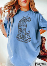 Sitting Cheetah Tee *13 Colors (S-3X)
