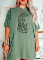 Sitting Cheetah Tee *13 Colors (S-3X)