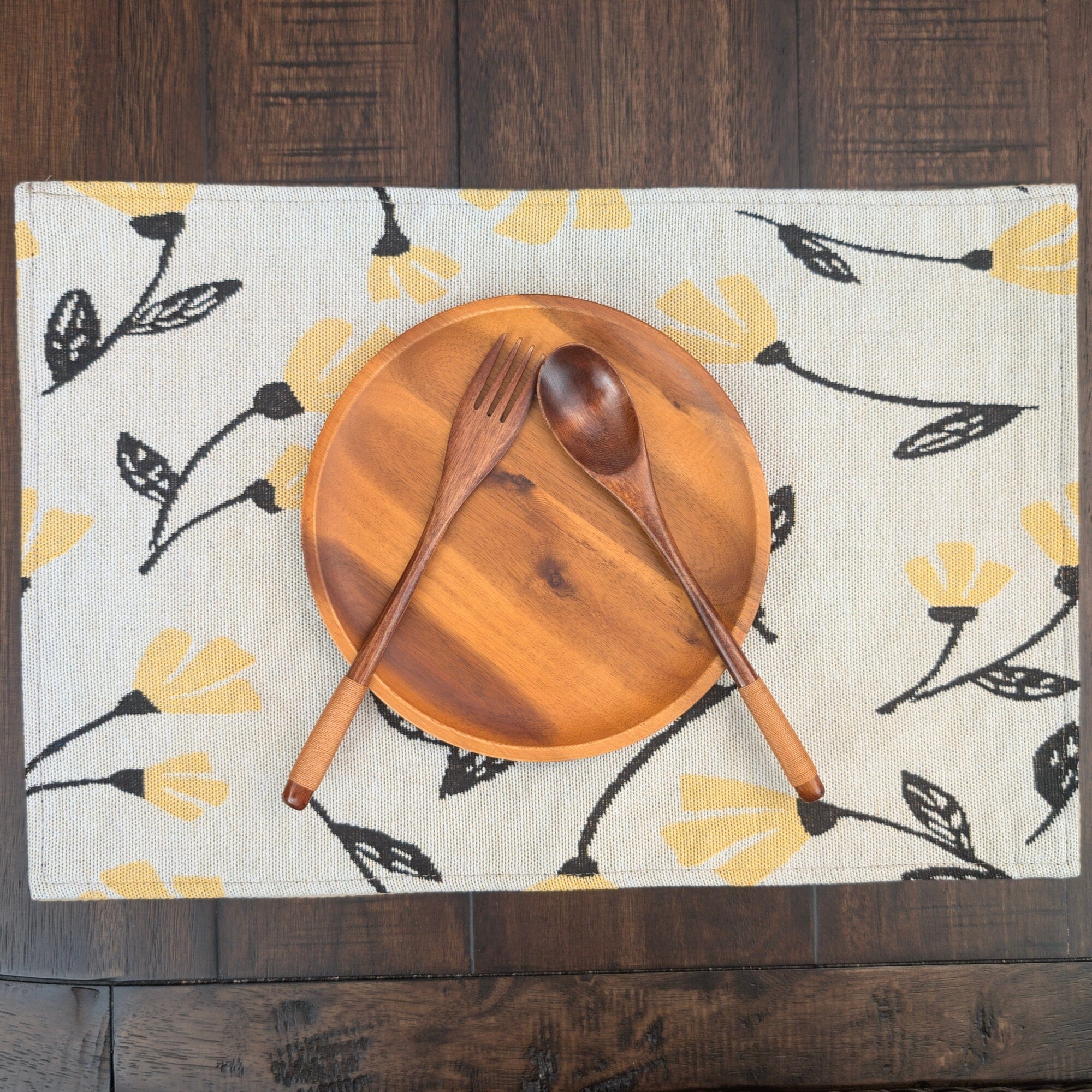 DaDa Bedding Set of 4-Pieces Sunshine Yellow Fleur Spring Tapestry Dining Table Placemats 13” x 19” (18112)