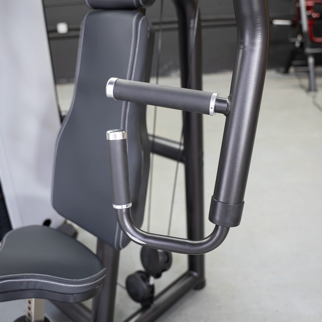 Vogue Chest Press by Muscle D Fitness – Iso-Lateral Convergent Machine