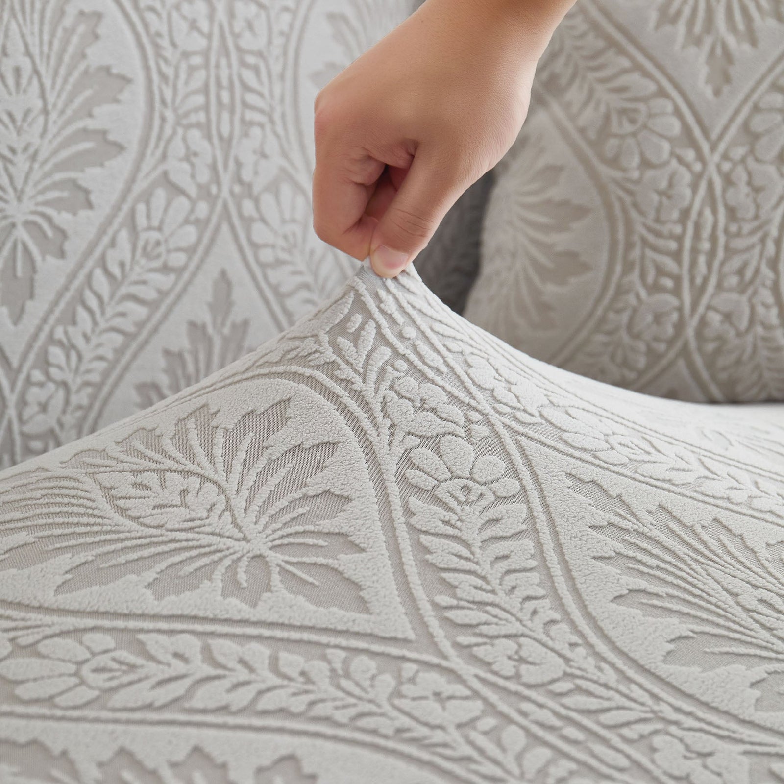 3D Baroque Floral Stretch Sofa Cover Elastic Polar Fleece Couch Slipcover with Straps