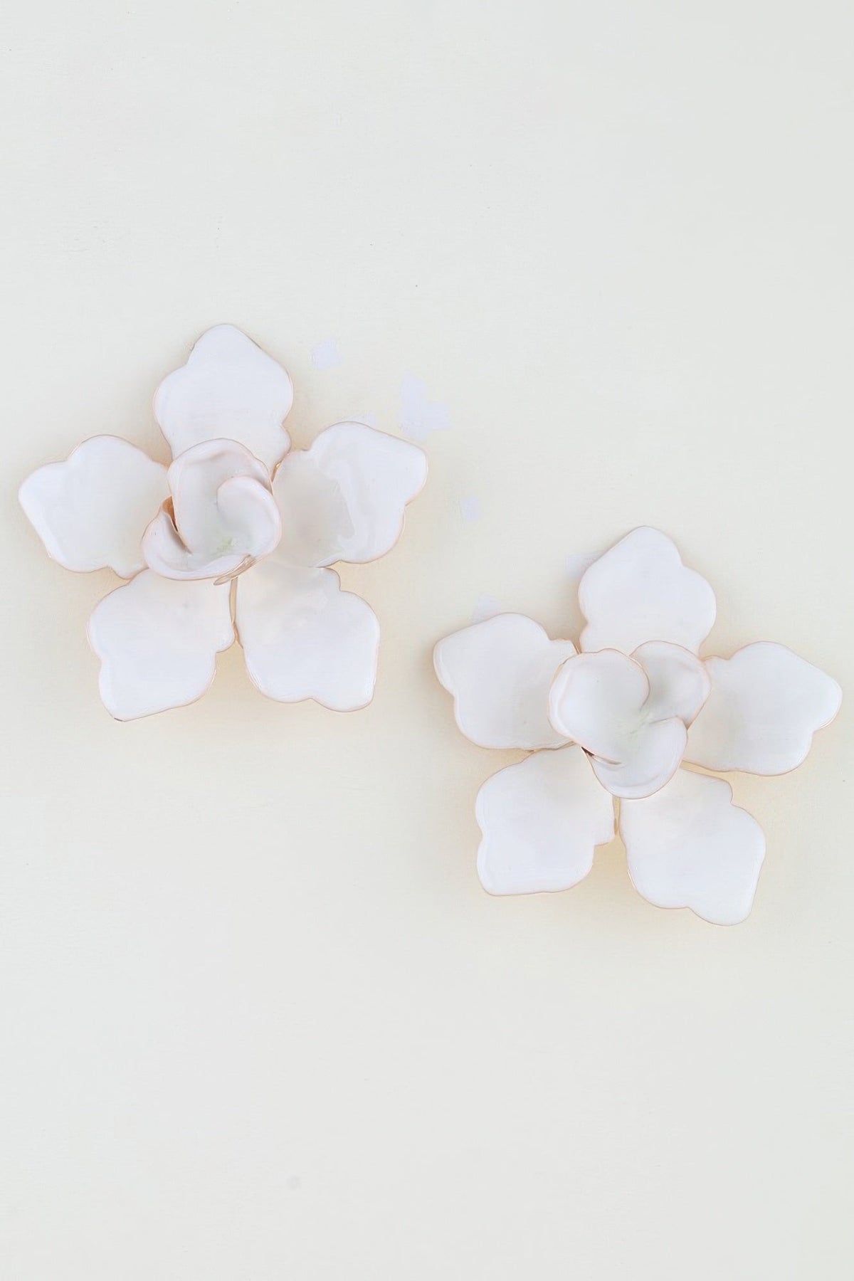 Women's Earrings Studs Floral BYMANYC ® New York SOHO MODERN SAKURA - New Collection